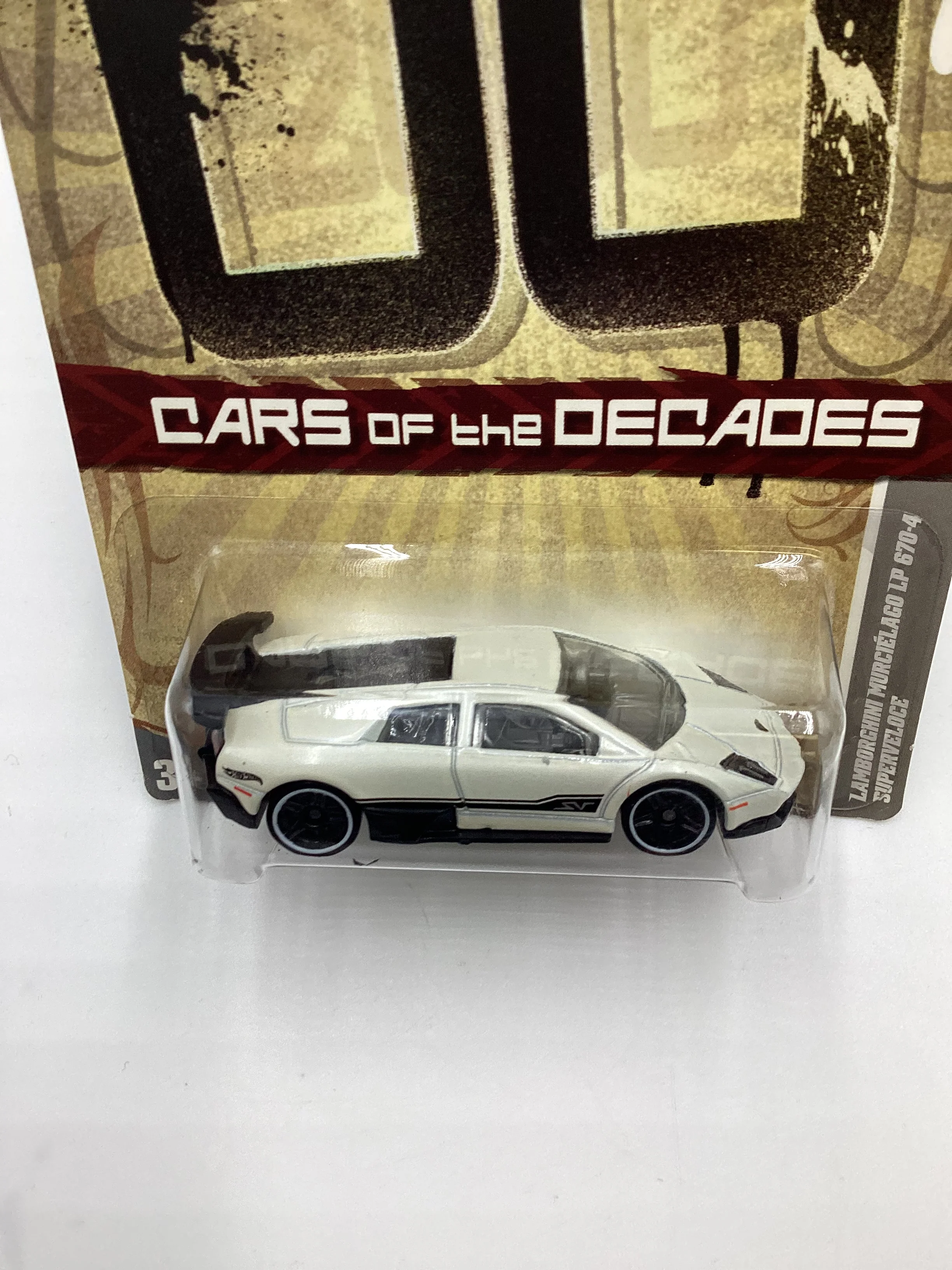 2011 Hot Wheels Cars of the Decades The 00s #32 Lamborghini Murcielago LP 670-4 Superveloce White - Image 5