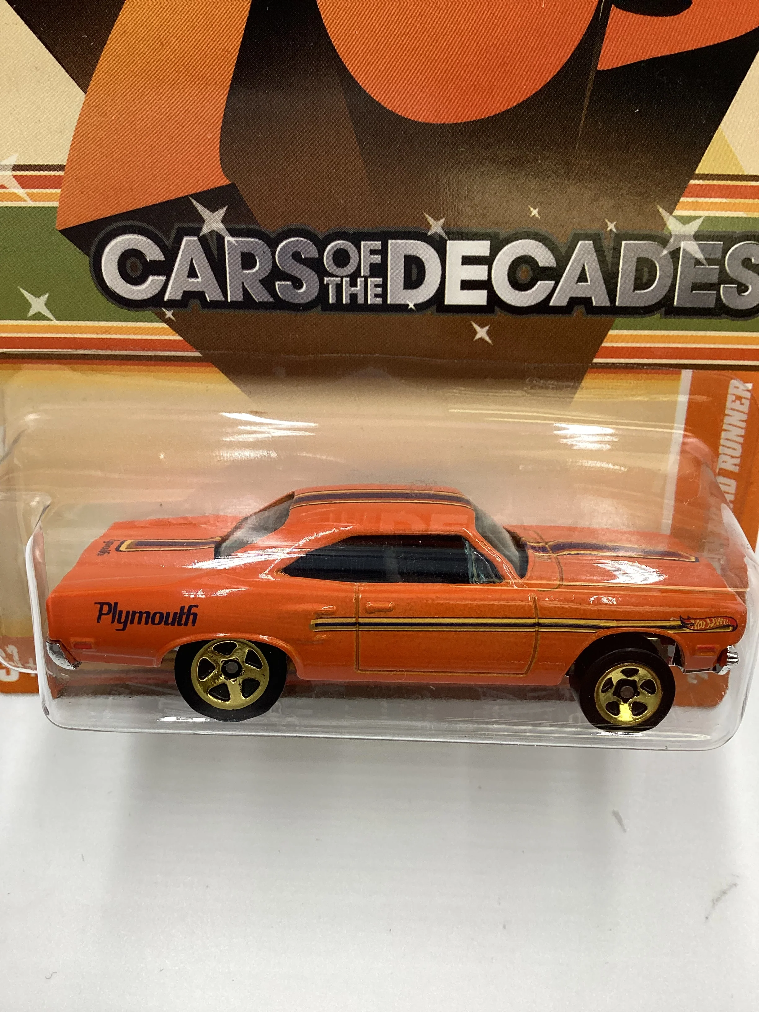 2011 Hot Wheels Cars of the Decades The 70s #19 70 Plymouth Road Runner Orange - Image 3