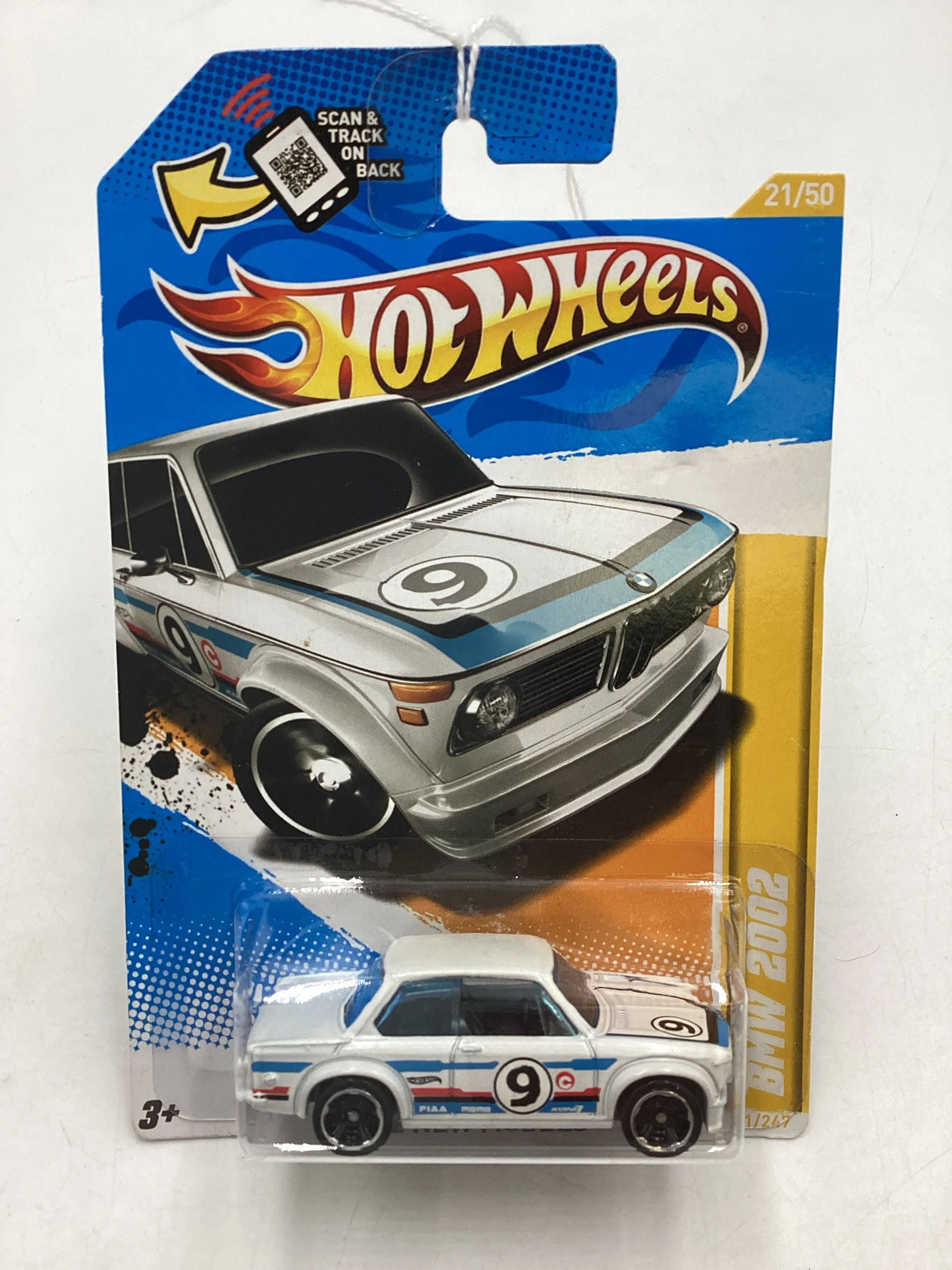 2012 Hot Wheels #021 BMW 2002 White 106H - Image 2