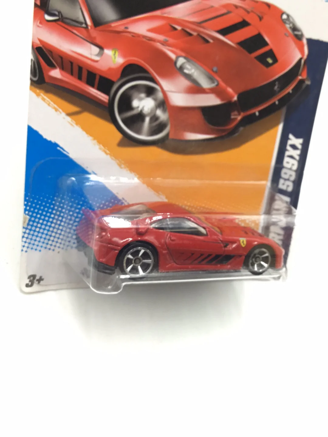 2012 Hot wheels #125 Ferrari 599XX with protector - Image 3