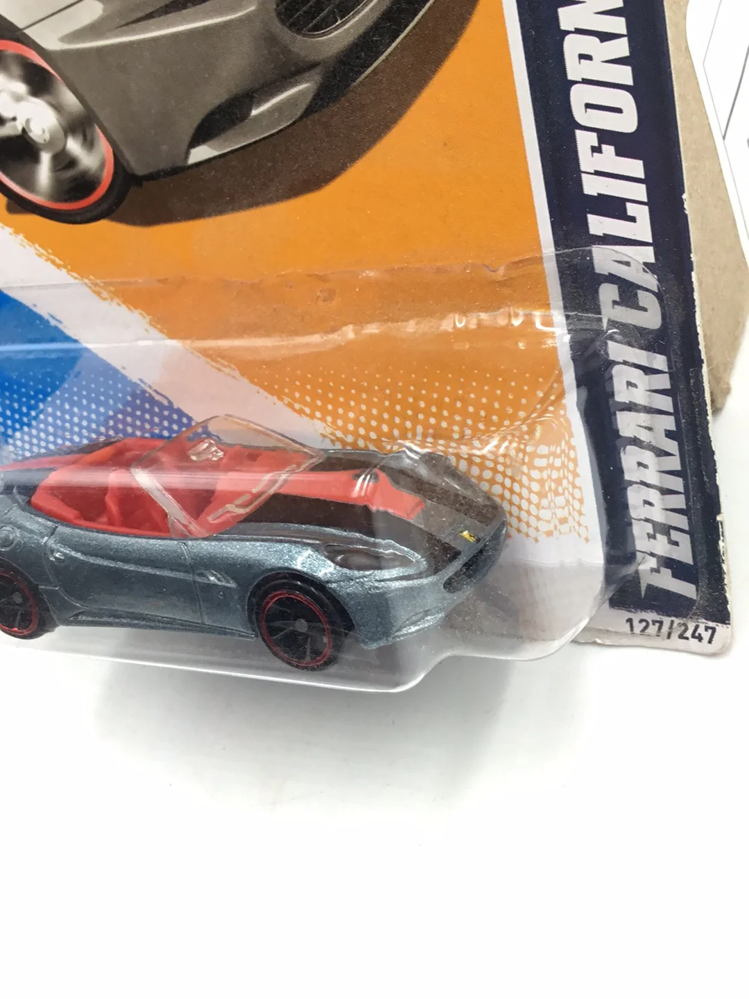 2012 Hot wheels #127 Ferrari California LL6 - Image 4