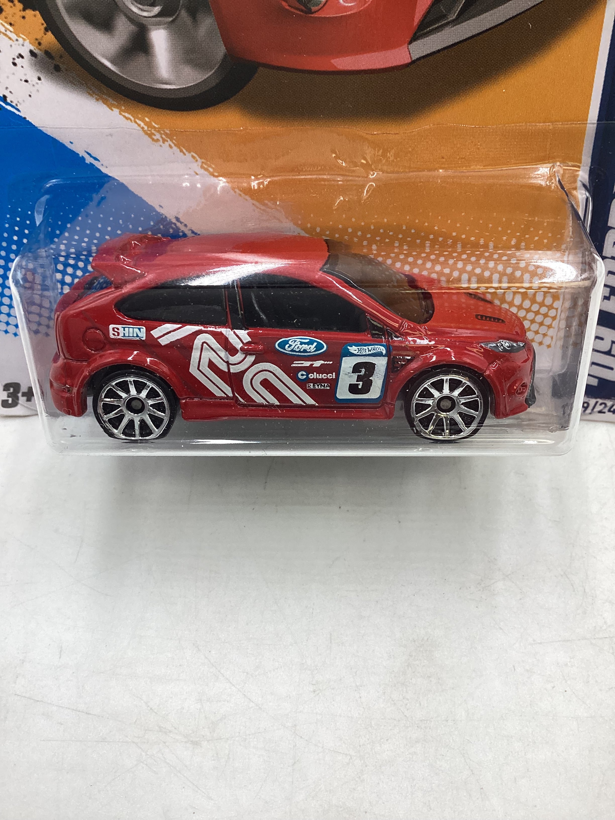 2012 Hot Wheels #129 09 Ford Focus RS Red 26D - Image 3