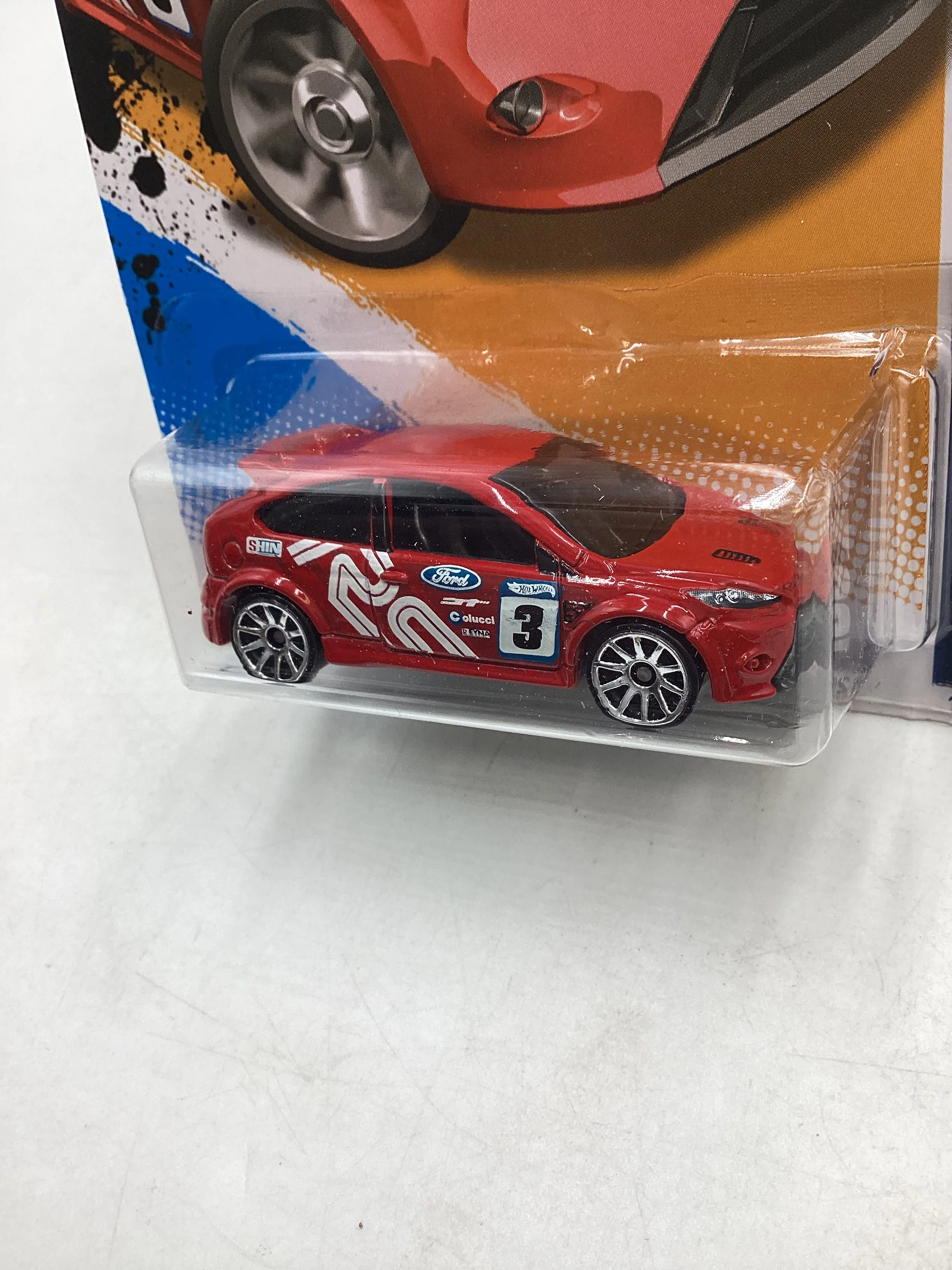 2012 Hot Wheels #129 09 Ford Focus RS Red 26D - Image 4