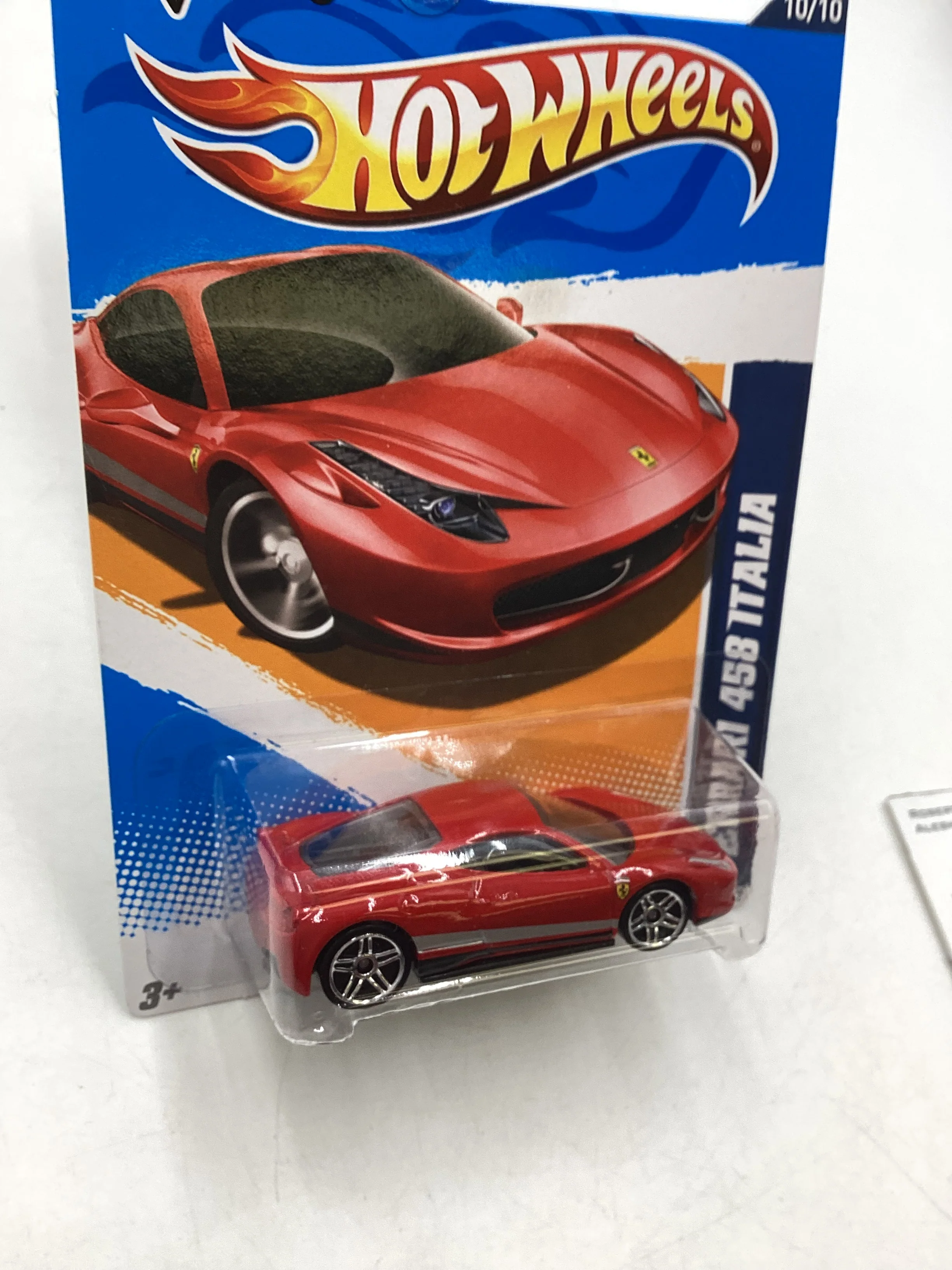 2012 Hot wheels #130 Ferrari 458 Italia Red - Image 5