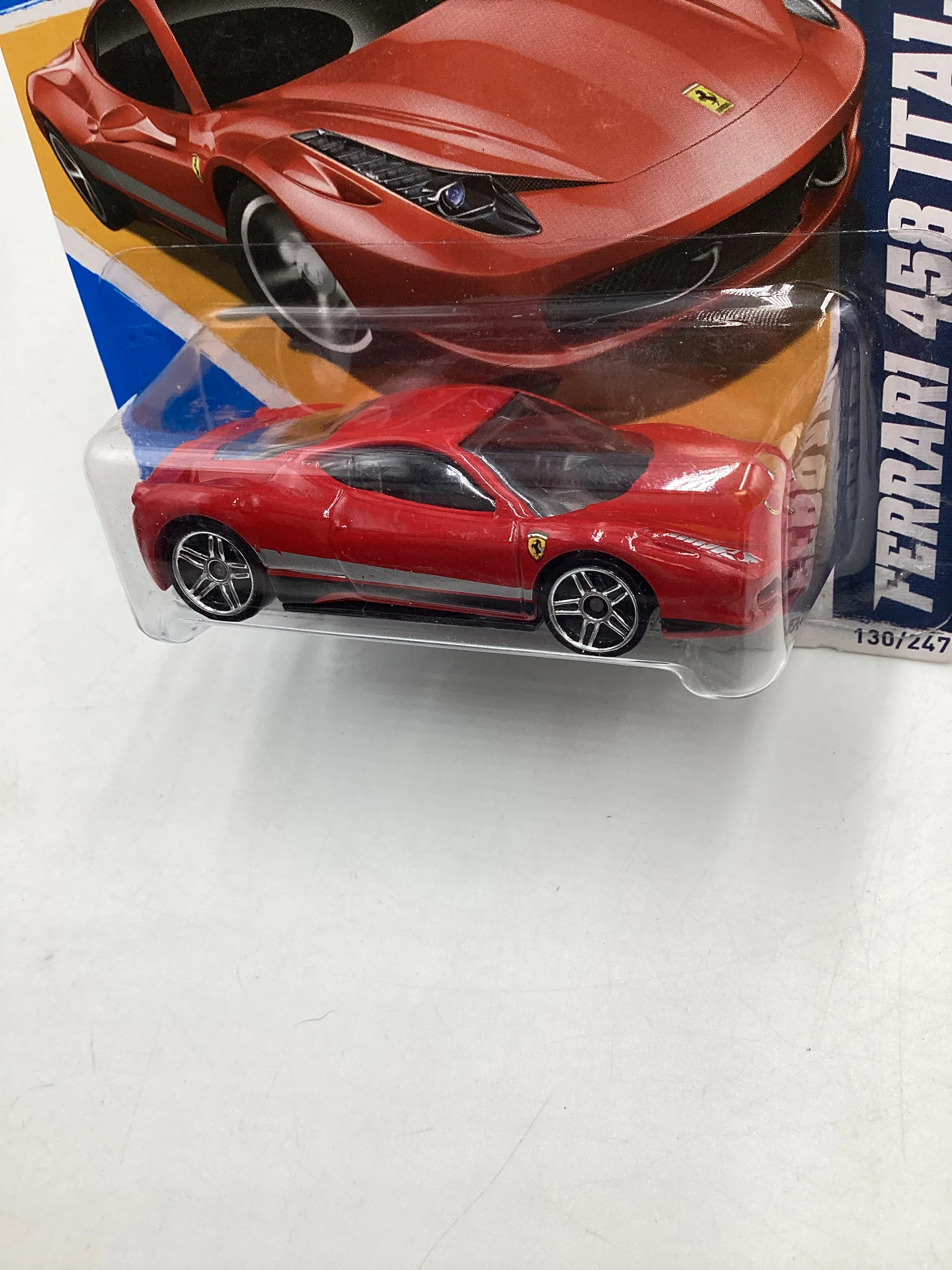 2012 Hot wheels #130 Ferrari 458 Italia Red Short Card with protector - Image 4