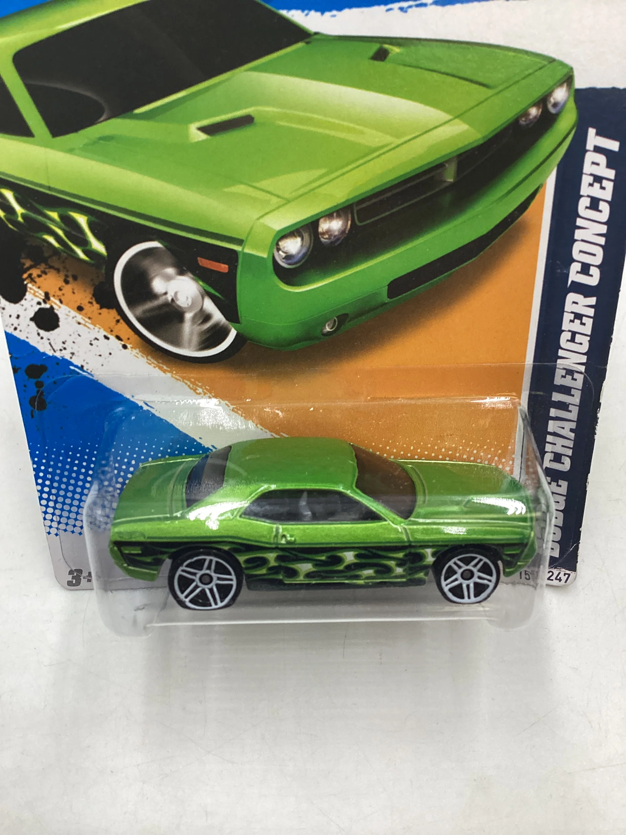 2012 Hot Wheels #153 Dodge Challenger Concept Green 58E - Image 6