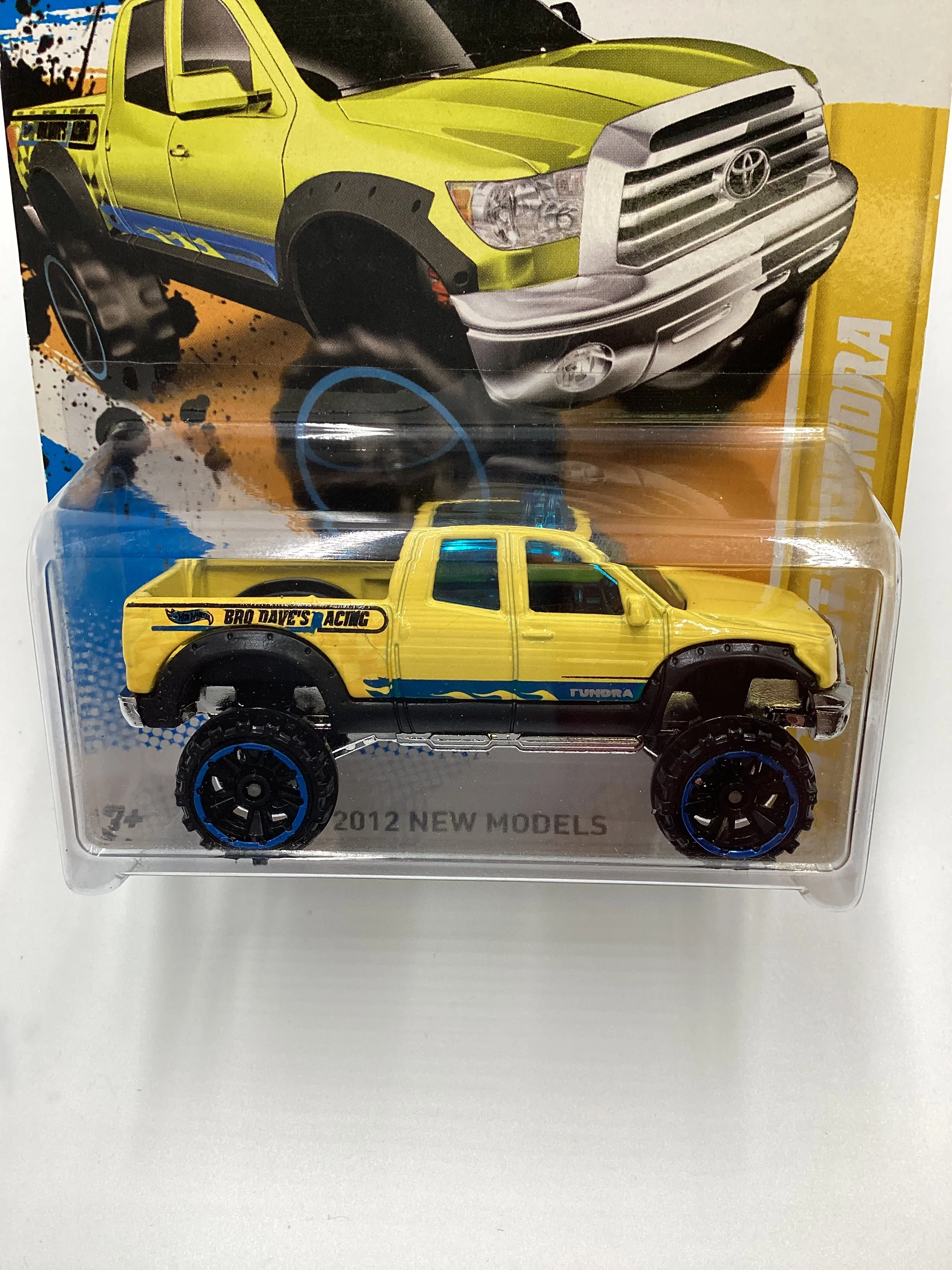 2012 Hot Wheels #40 10 Toyota Tundra Yellow 92D - Image 3