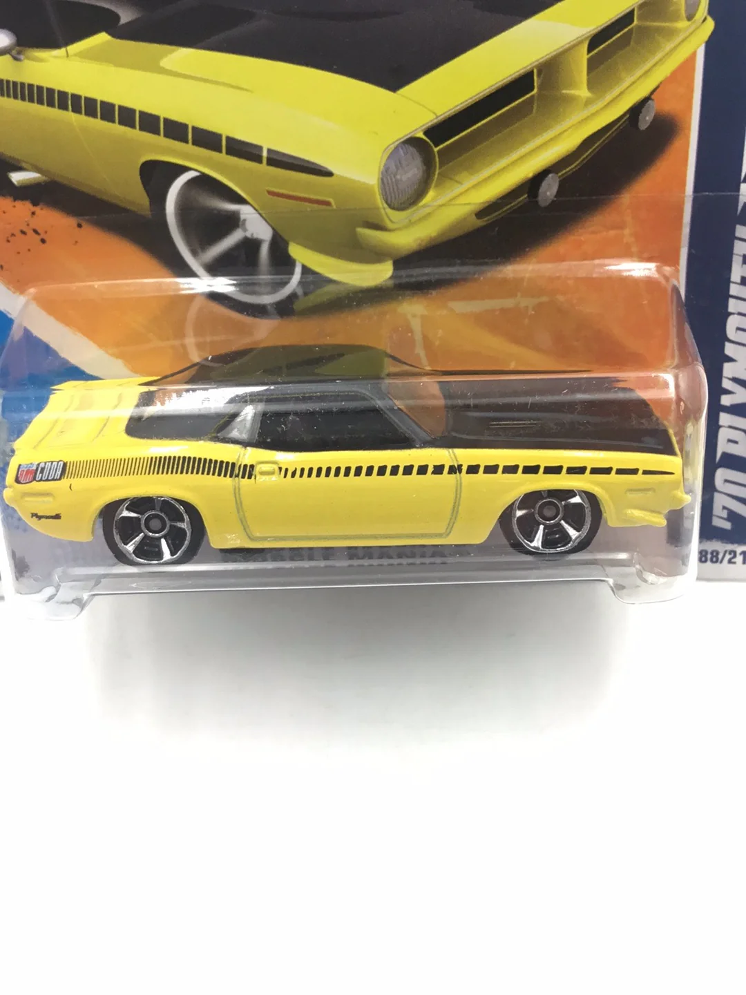 2012 hot wheels #88 70 Plymouth AAR Cuda Short Card R3 - Image 2