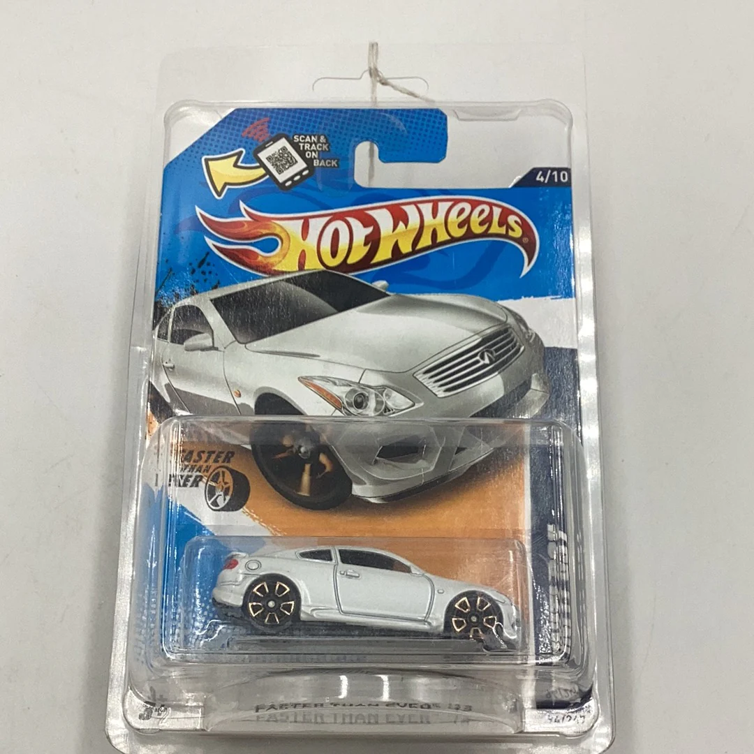 2012 Hot Wheels #94 Infiniti G37 FTE White with protector - Image 8