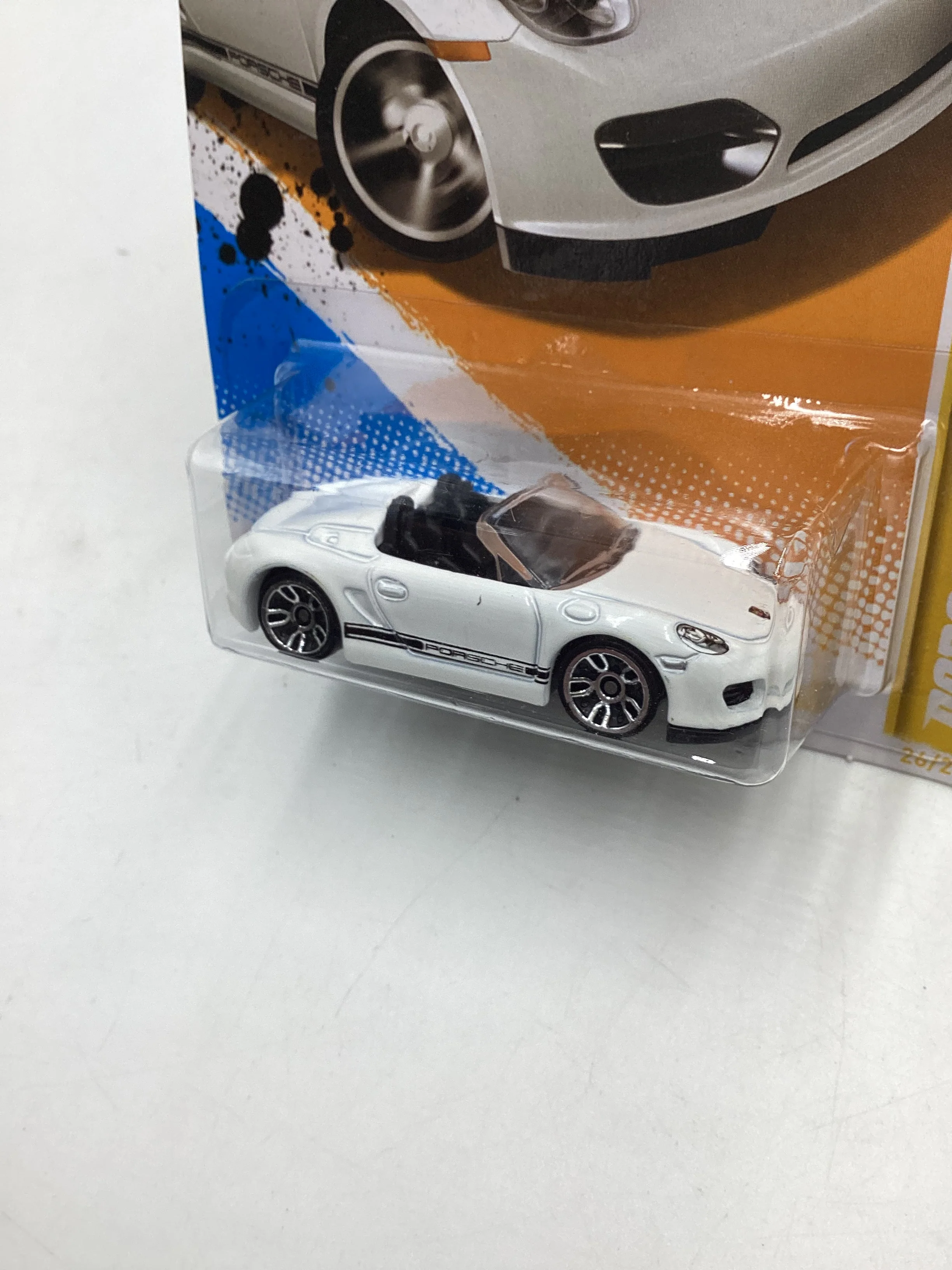 2012 Hot Wheels New Models #26 Porsche Boxster Spyder White 100F - Image 4