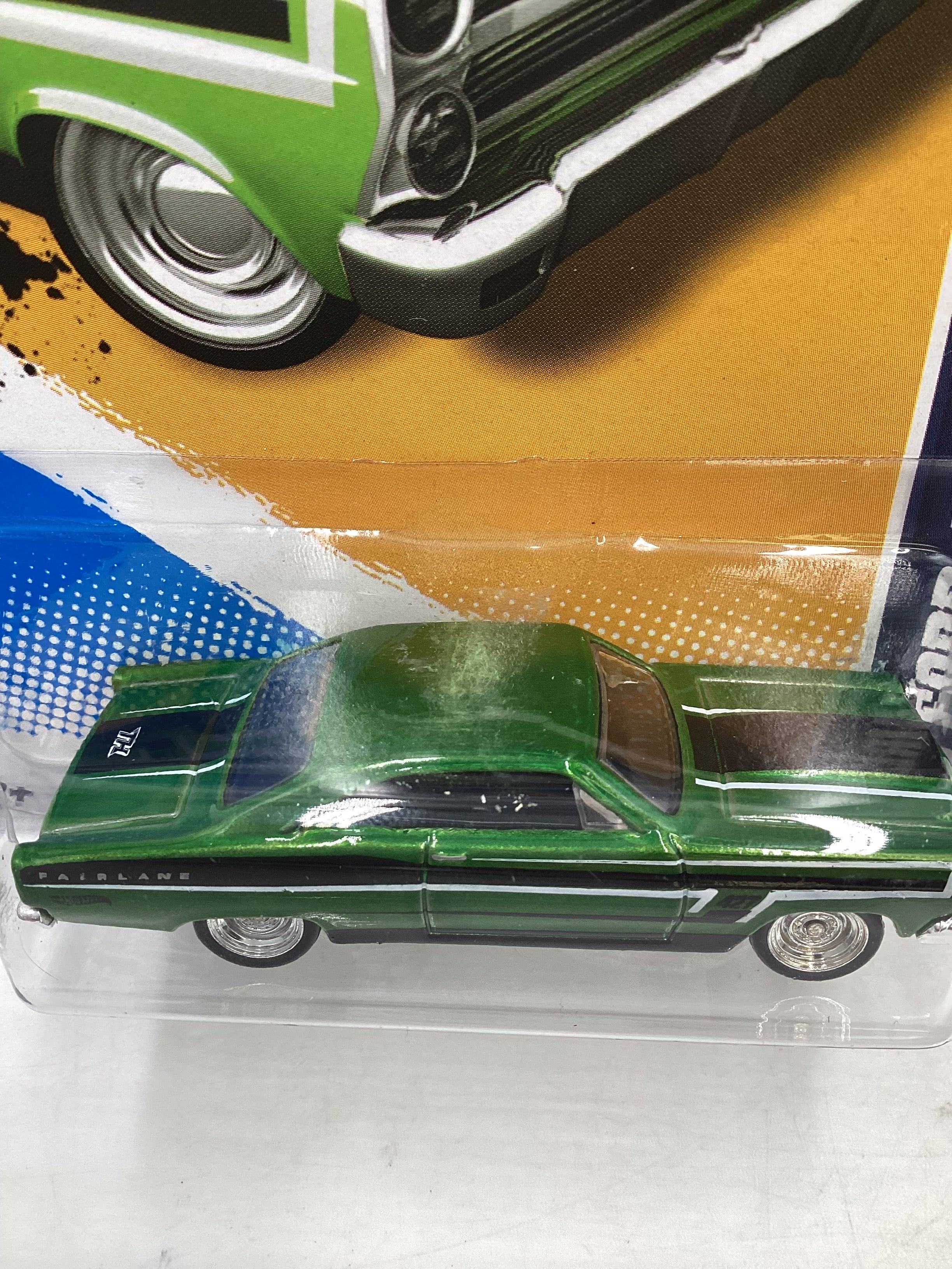 2012 Hot Wheels Super Treasure Hunt #112 66 Ford 427 Fairlane *Roof Rub* W/Protector - Image 6