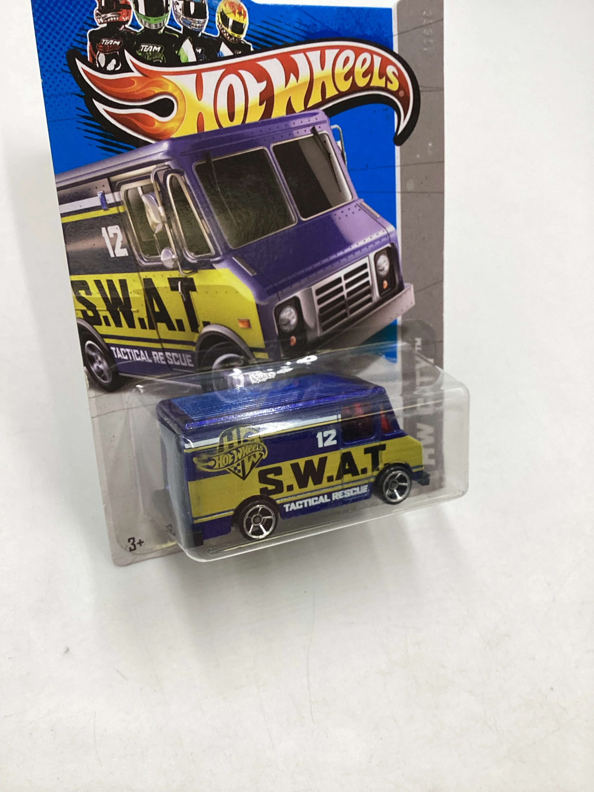 2013 Hot Wheels #12 Combat Medic Blue 44H - Image 3