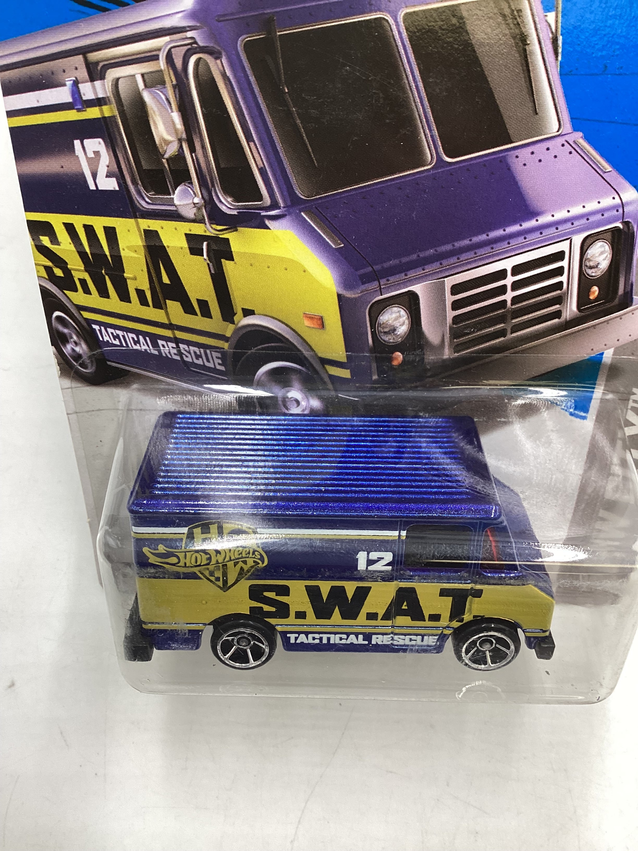 2013 Hot Wheels #12 Combat Medic Blue 44H - Image 5