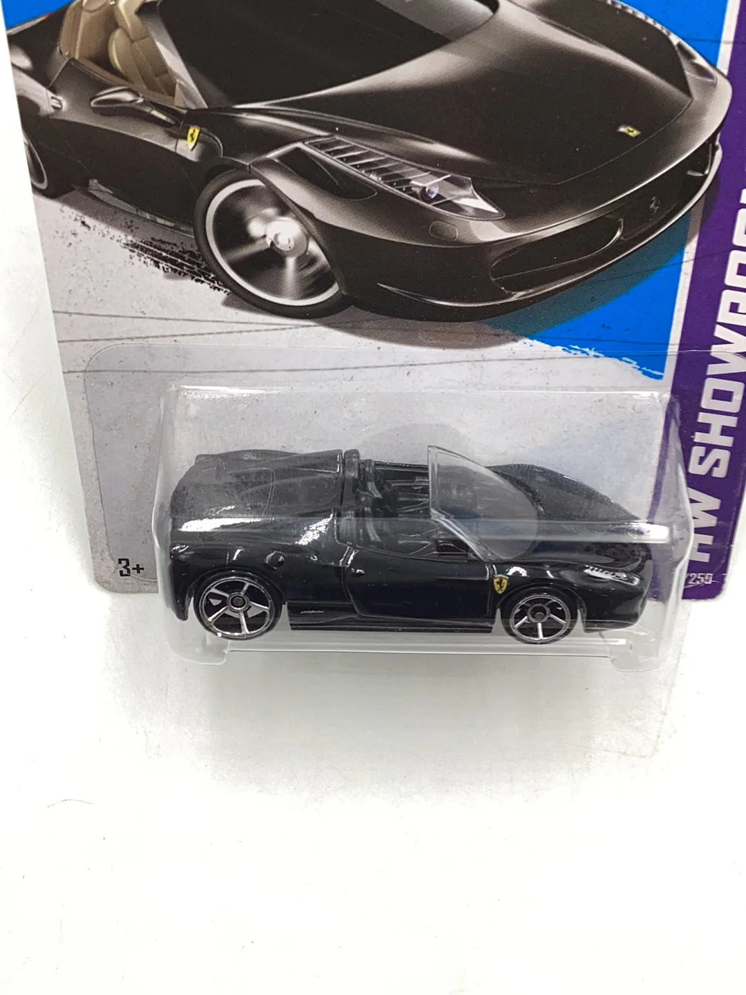 2013 hot wheels #151 Ferrari 458 Spider VHTF black interior with protector - Image 5