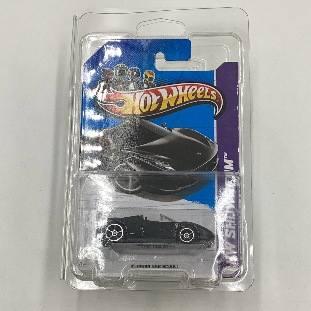 2013 hot wheels #151 Ferrari 458 Spider VHTF black interior with protector - Image 7