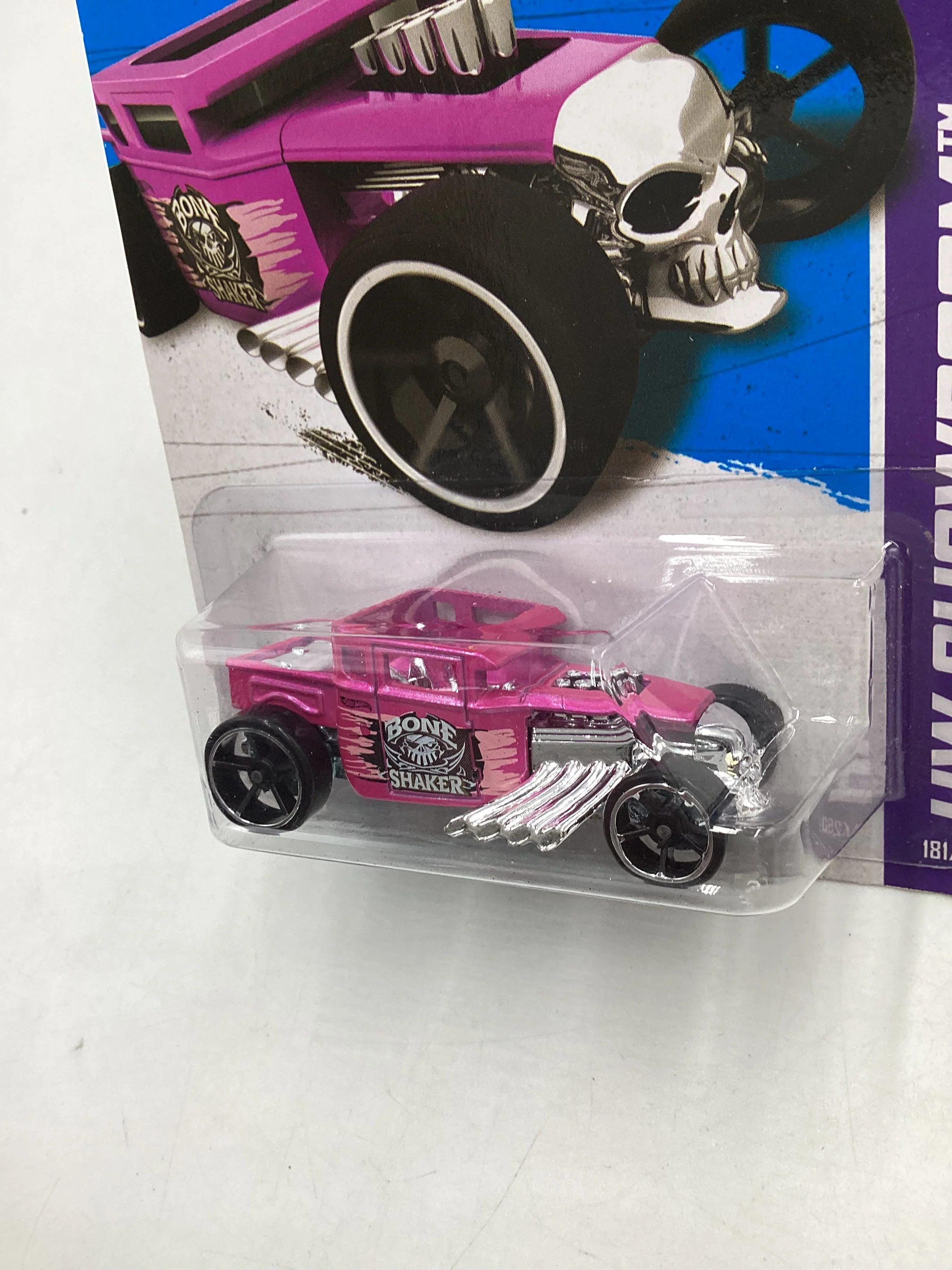 2013 Hot Wheels #181 Bone Shaker Pink 57B - Image 4