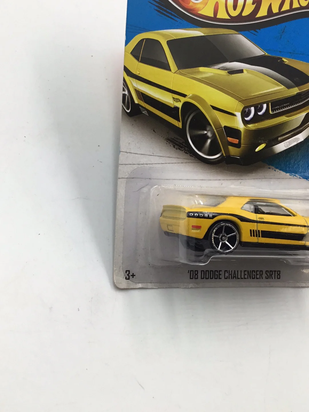 2013 Hot wheels #227 2008 Dodge Challenger SRT8 S1 - Image 3