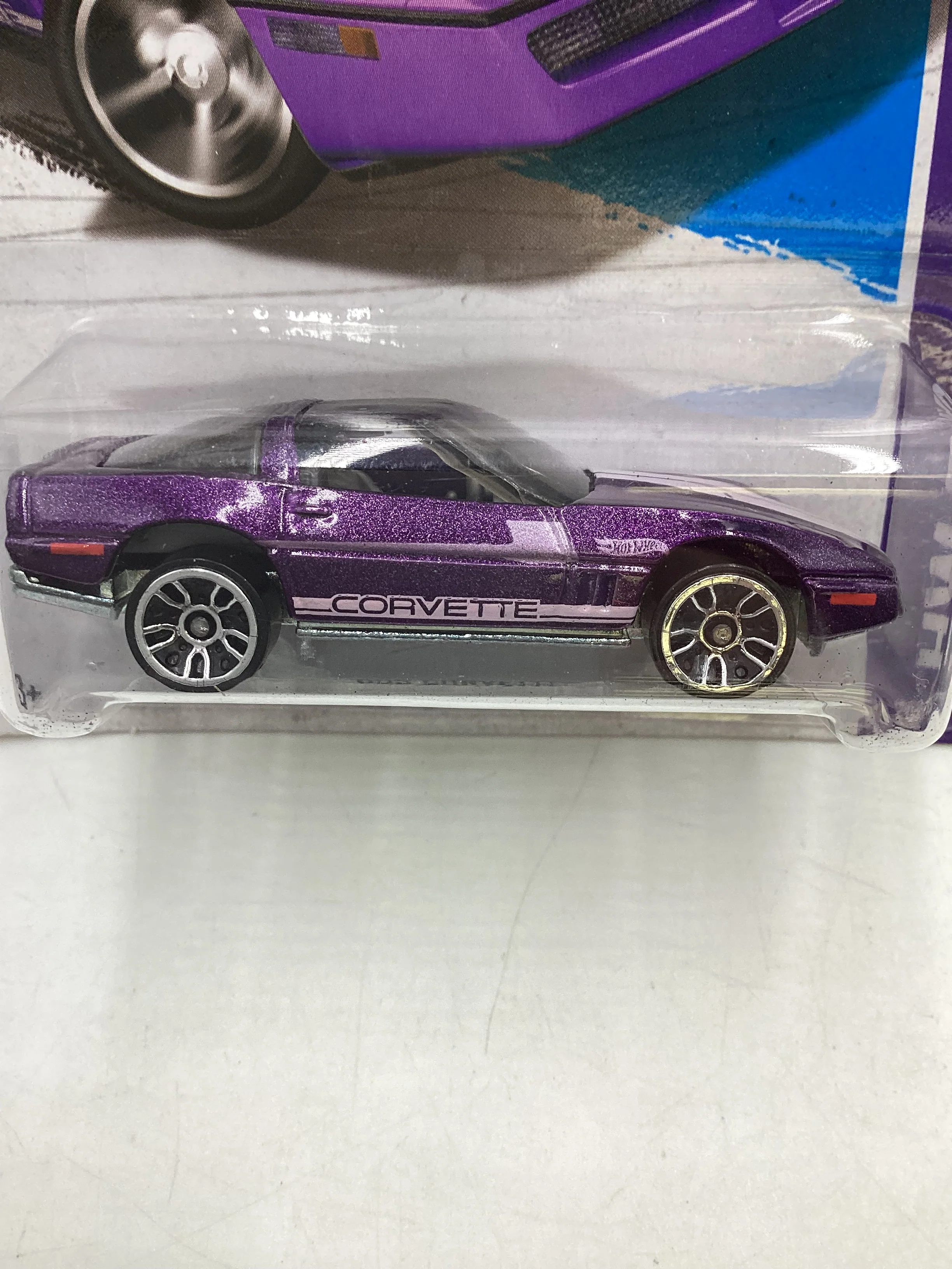 2013 Hot Wheels #206 80’s Corvette Purple 2B - Image 2