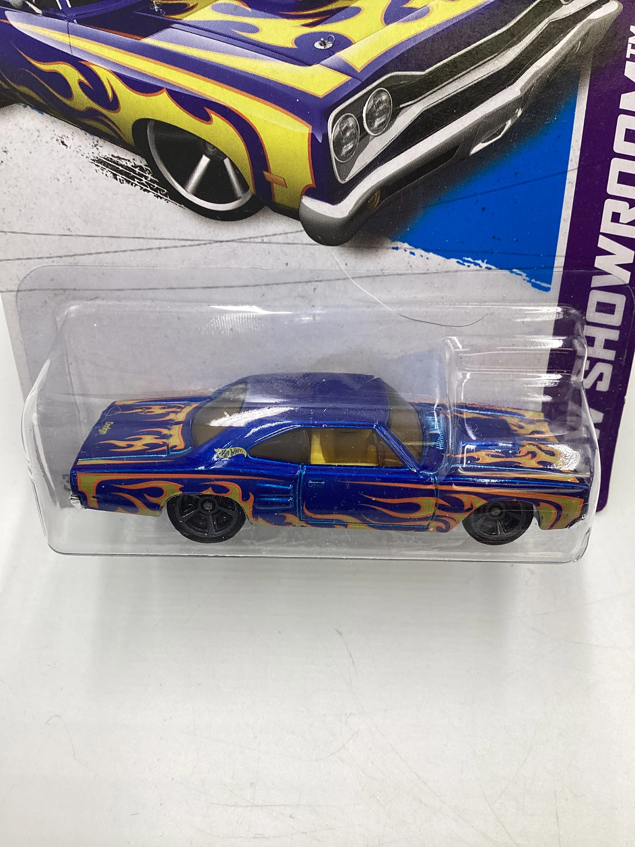 2013 Hot Wheels #212 69 Dodge Coronet Superbee Blue 51D - Image 3