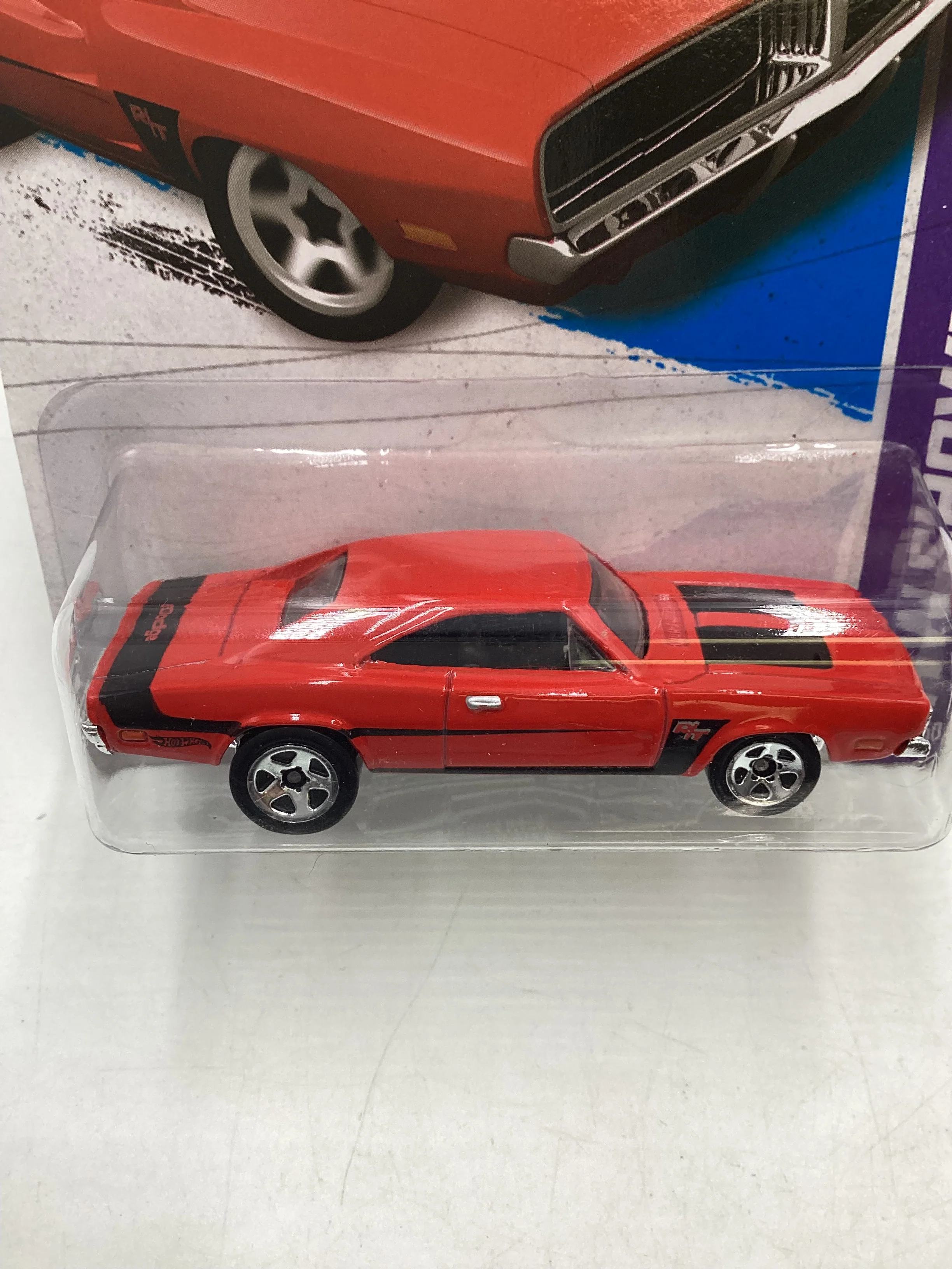 2013 Hot Wheels #223 69 Dodge Charger Red 39D - Image 3