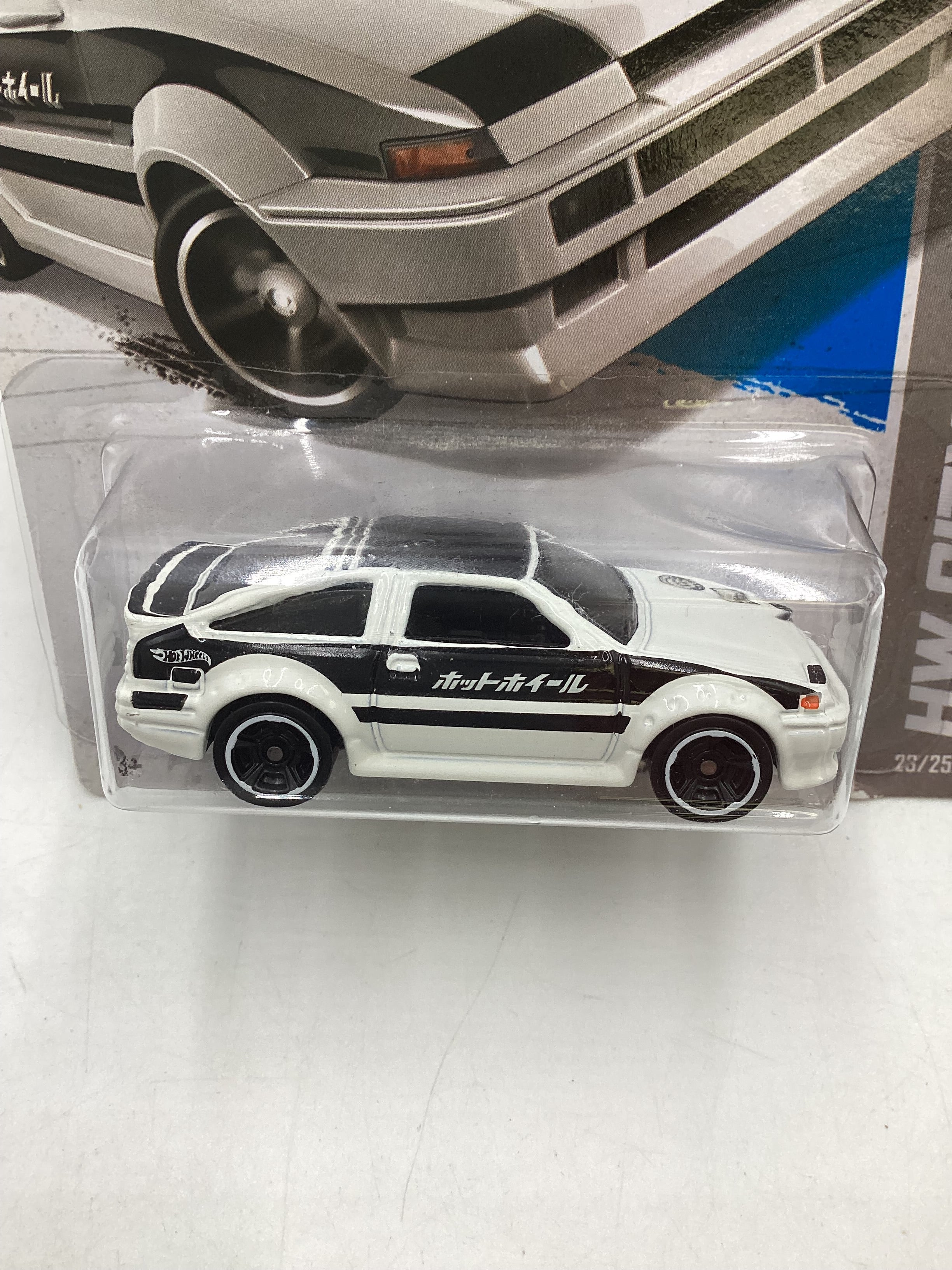 2013 Hot wheels #23 Toyota AE 86 Corolla White 95B - Image 3