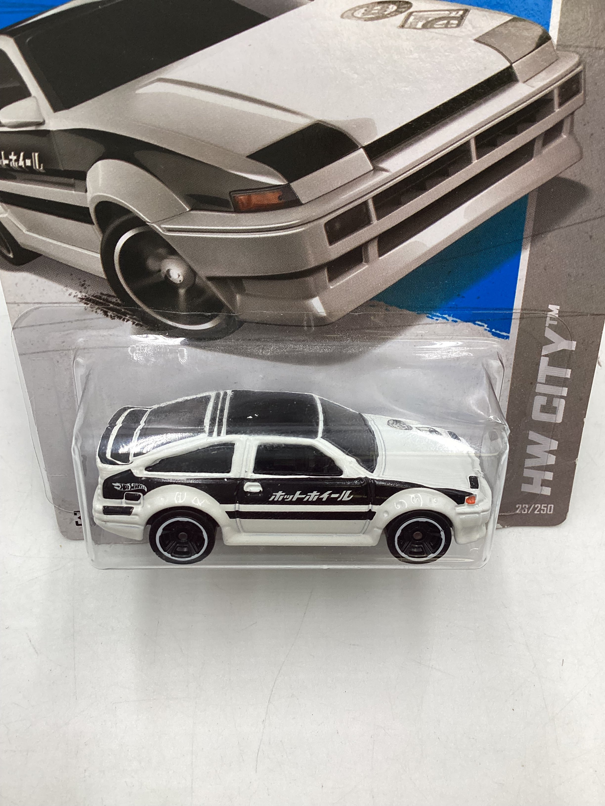 2013 Hot wheels #23 Toyota AE 86 Corolla White 95B - Image 6