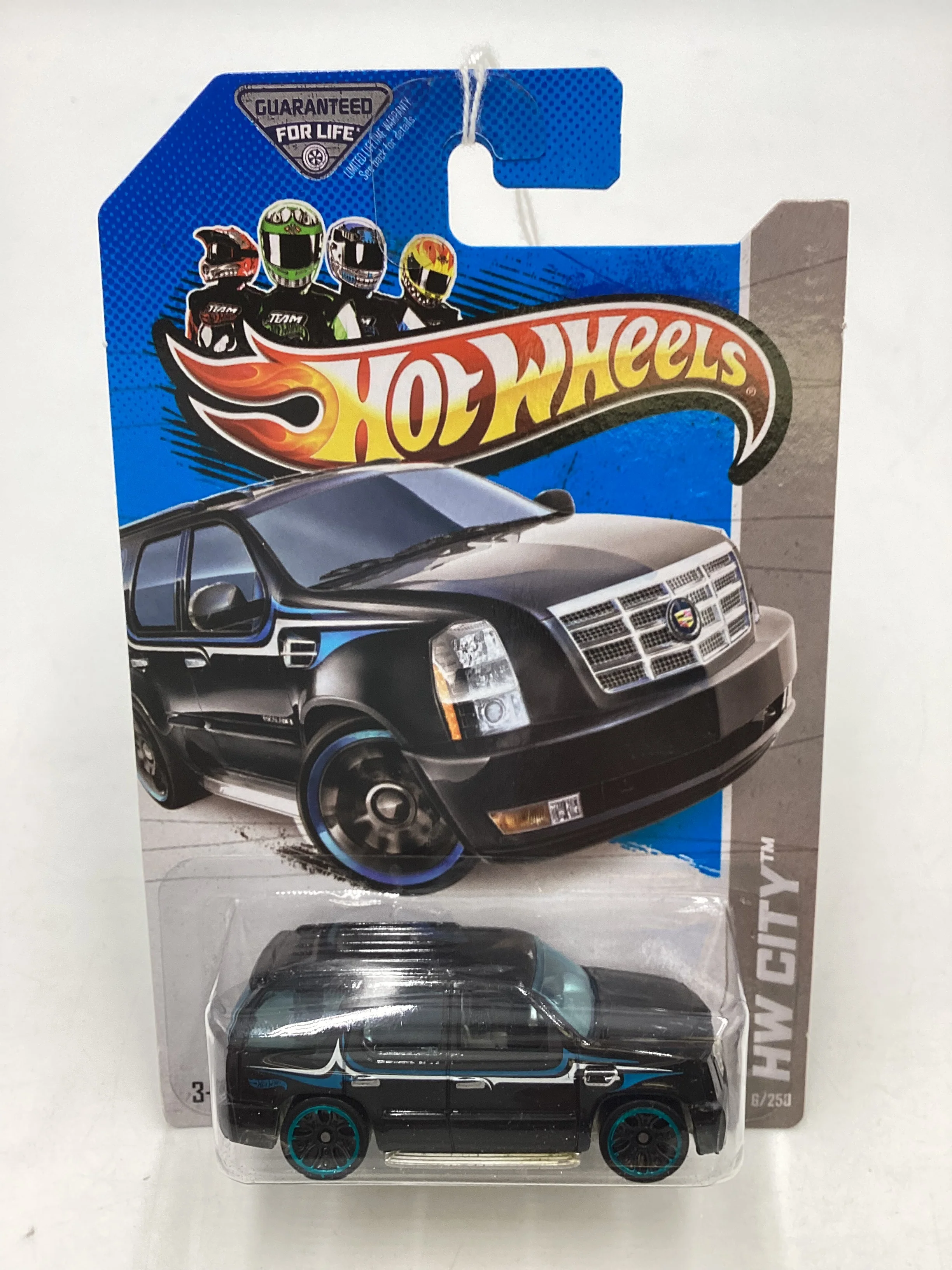 2013 Hot Wheels #6 07 Cadillac Escalade Black - Image 2