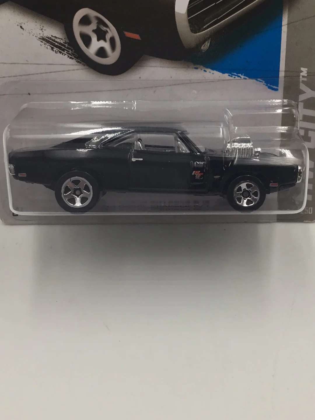 2013 Hot wheels fast and furious #3 70 Dodge Charger R/T with protector - Image 2