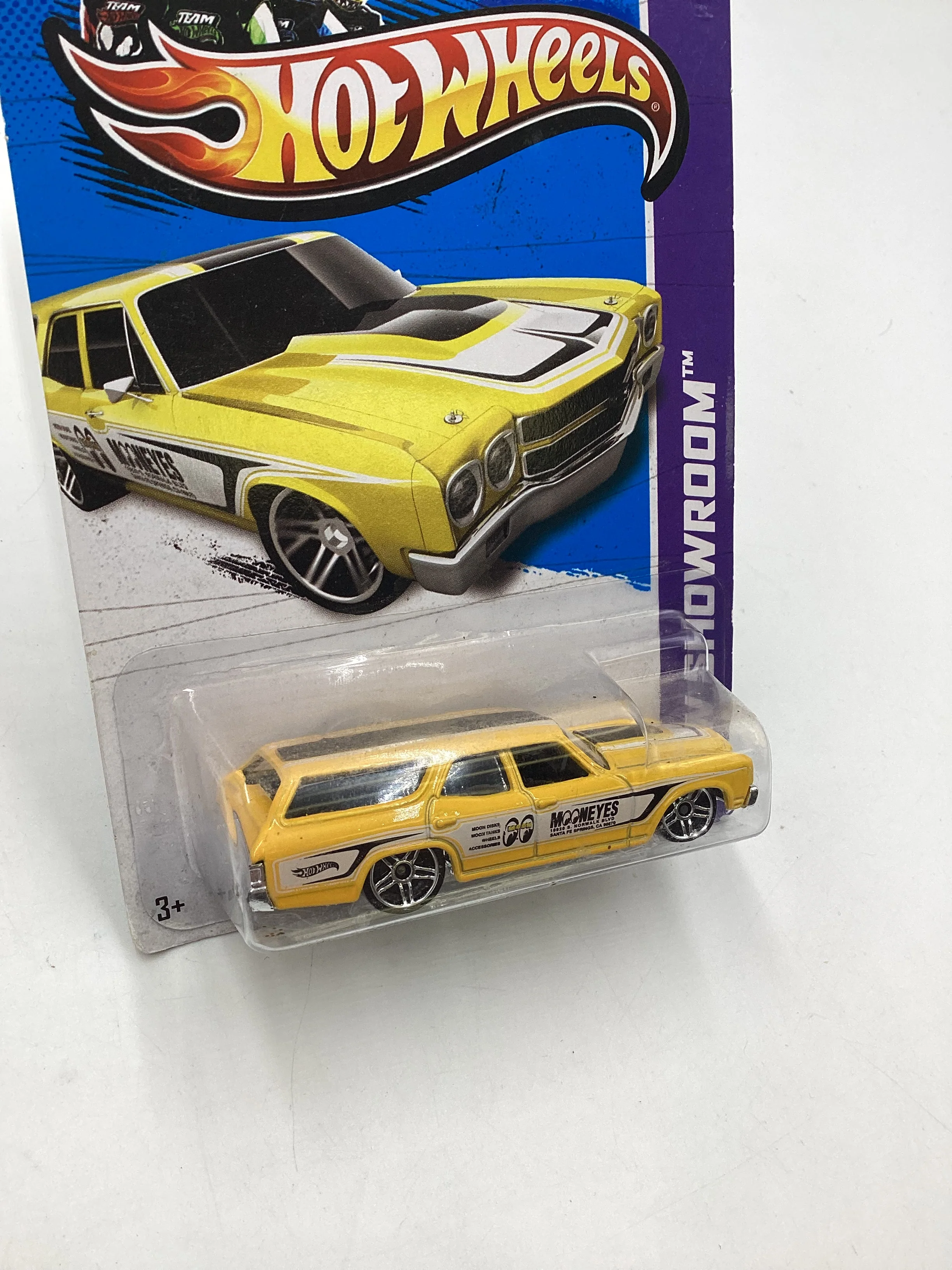 2013 Hot wheels HW Showroom #248 70 Chevelle SS Wagon Mooneyes Yellow 18E - Image 5
