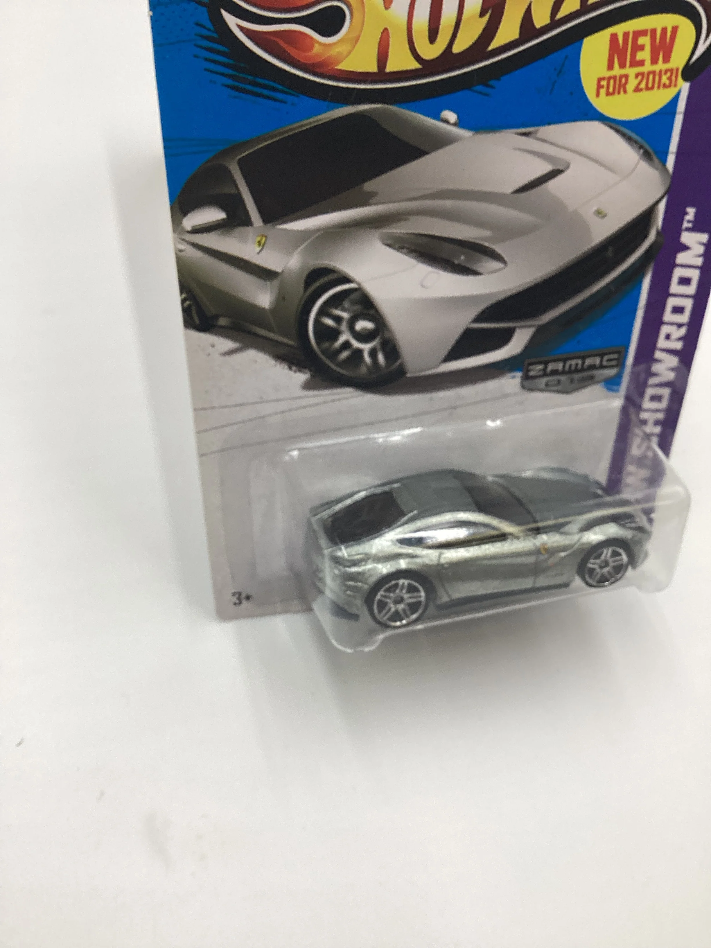 2013 Hot Wheels Zamac 013 #174 Ferrari F12Berlinetta with protector - Image 5