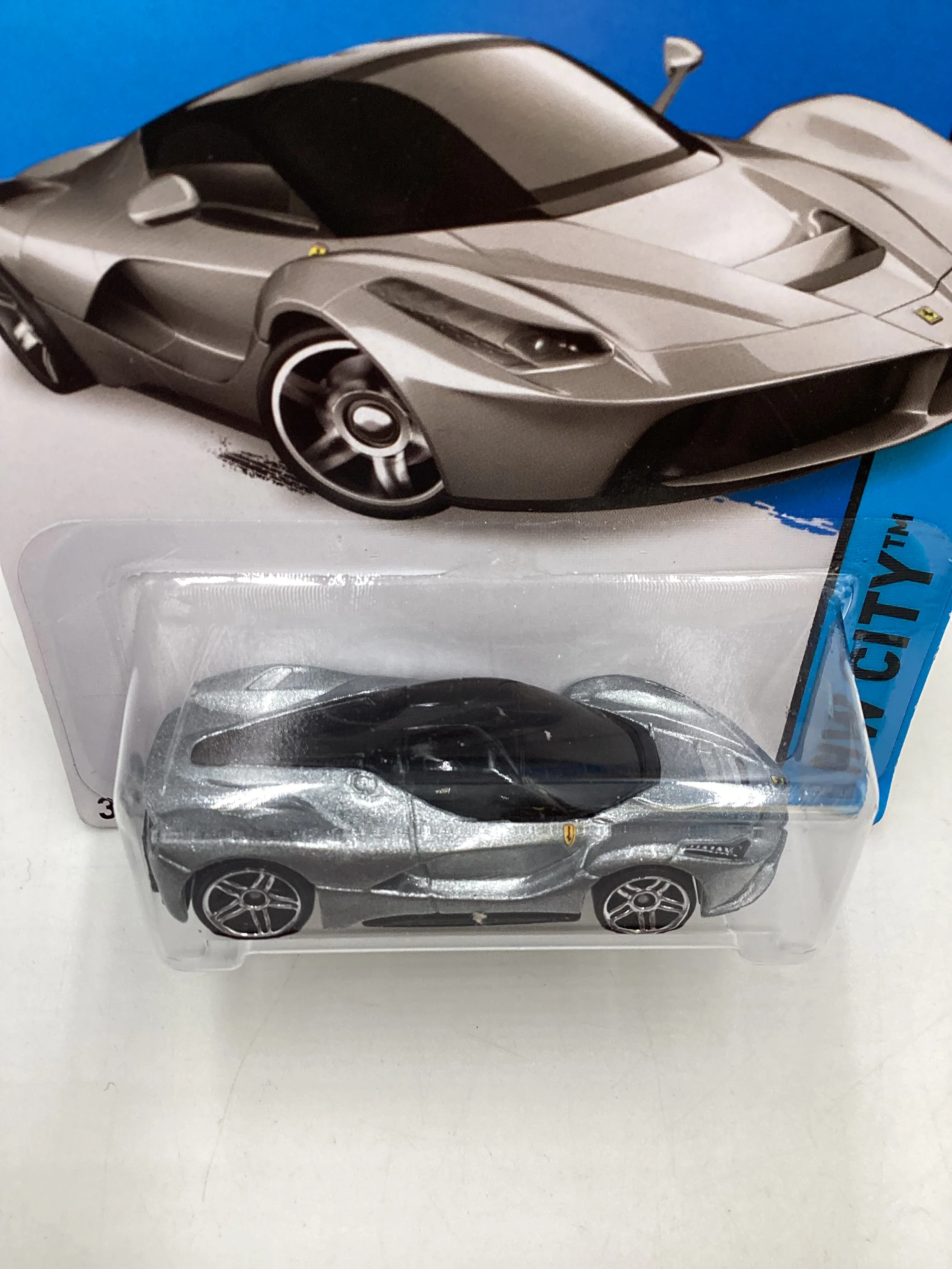 2014 Hot wheels #38 Laferrari Silver w/Protector - Image 6