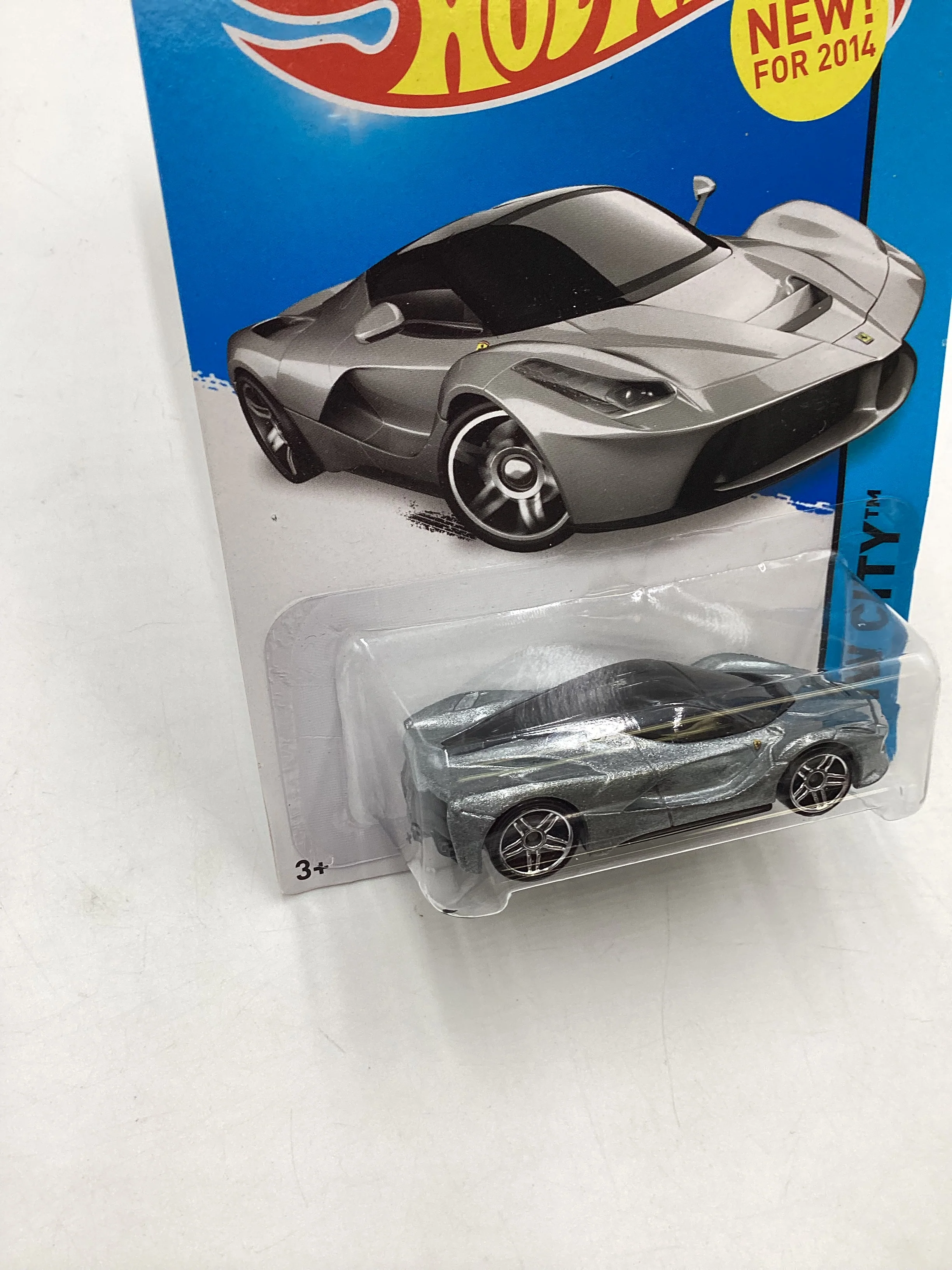 2014 Hot wheels #038 Laferrari Silver w/Protector - Image 6