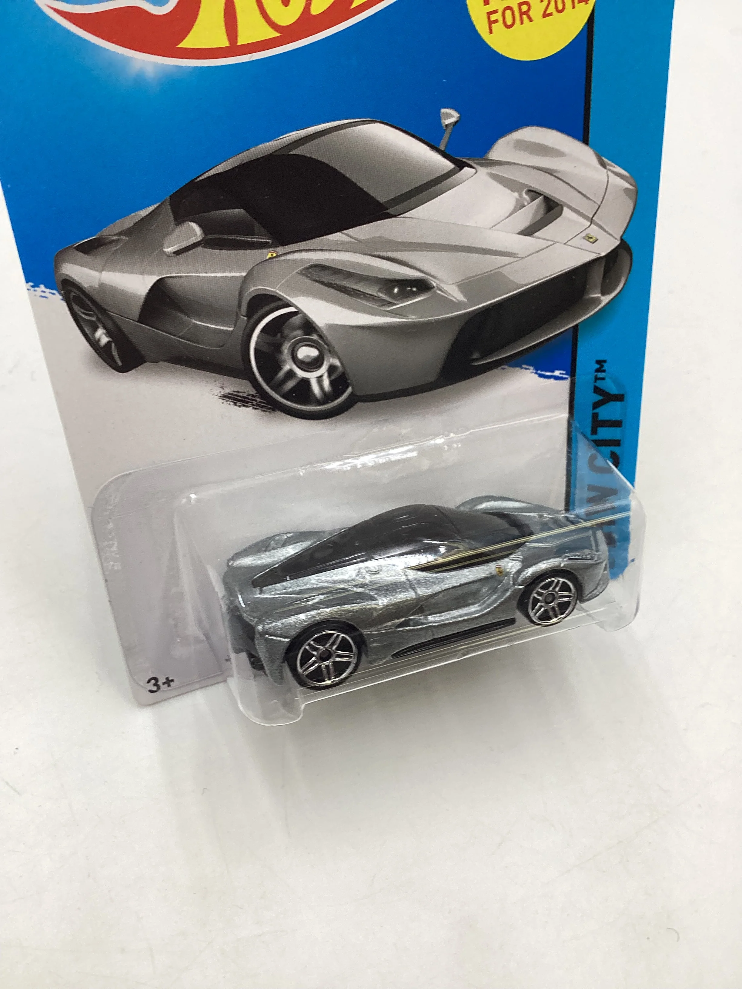 2014 Hot wheels #38 Laferrari Silver w/Protector - Image 5