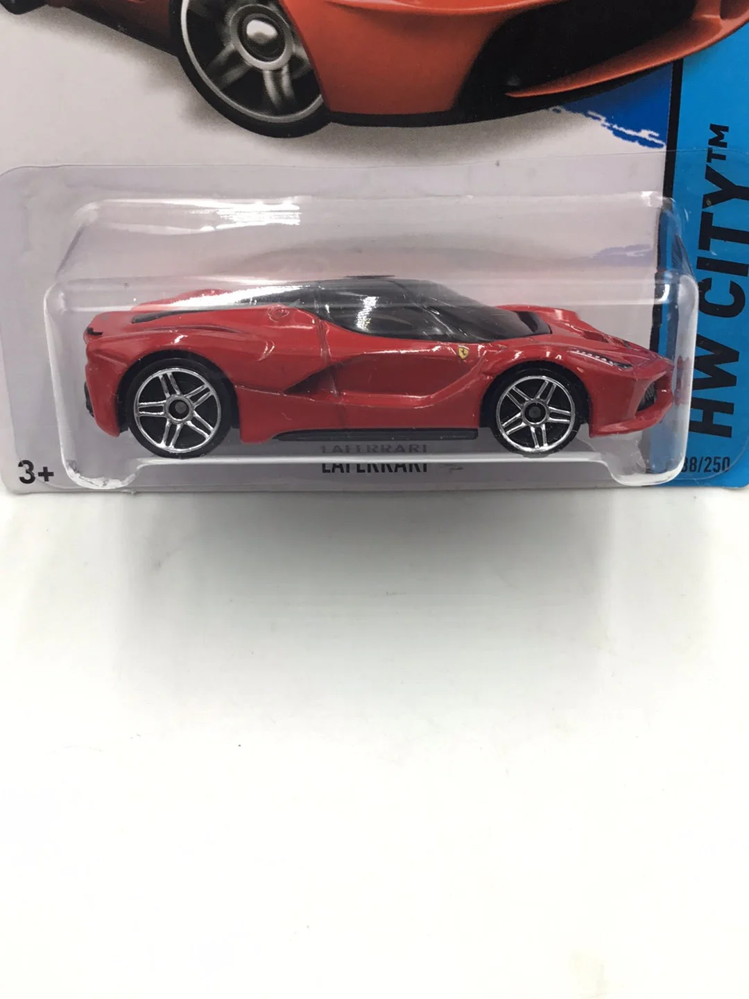 2014 hot wheels #38 Laferrari w/Protector - Image 2