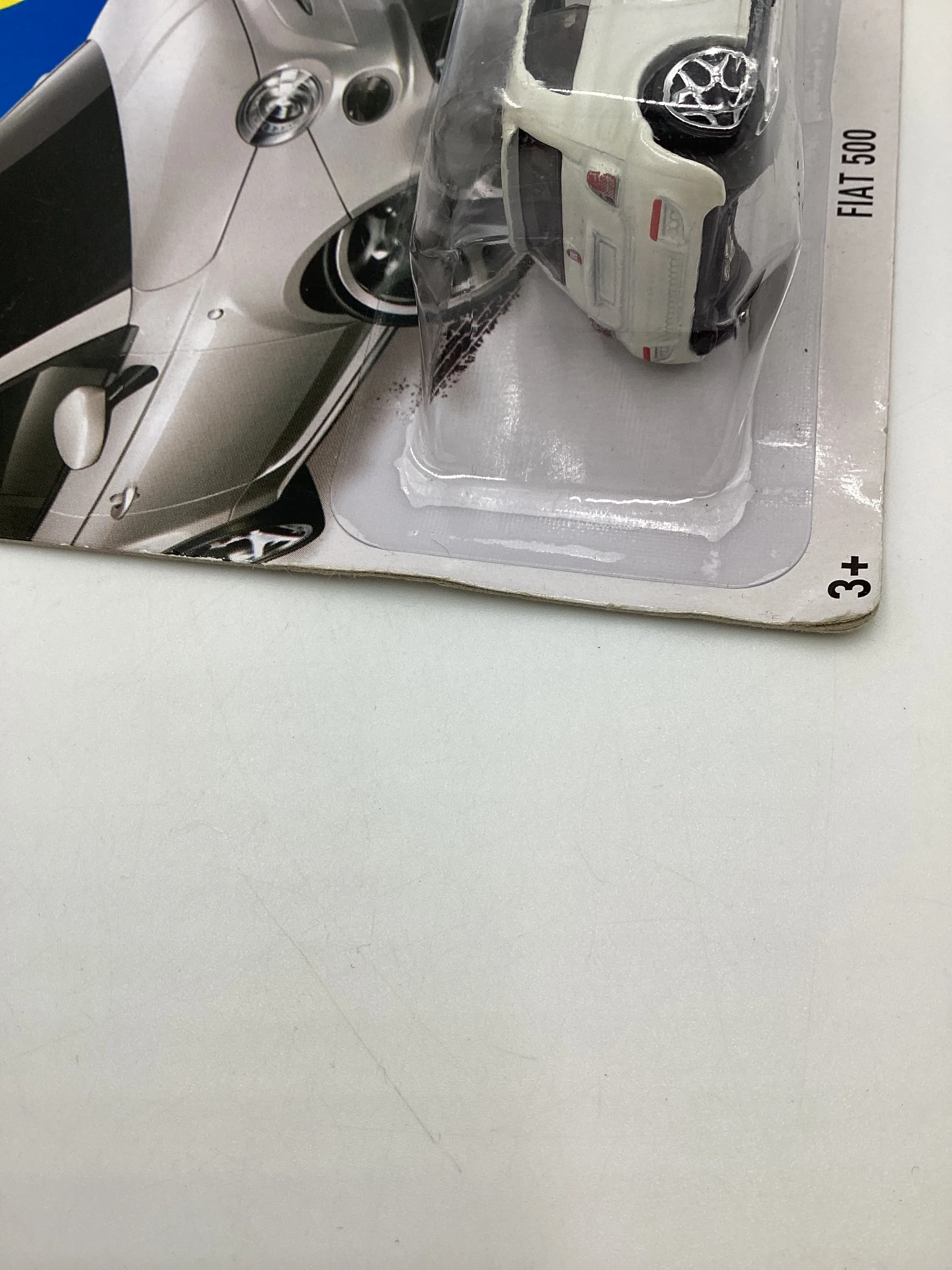 2014 Hot wheels HW City #25 Fiat 500 White 68A - Image 7