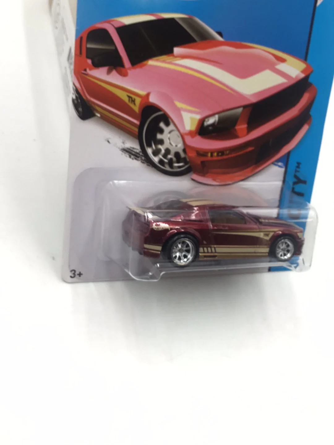 2014 hot wheels super treasure hunt #95 07 Ford Mustang W/Protector - Image 3