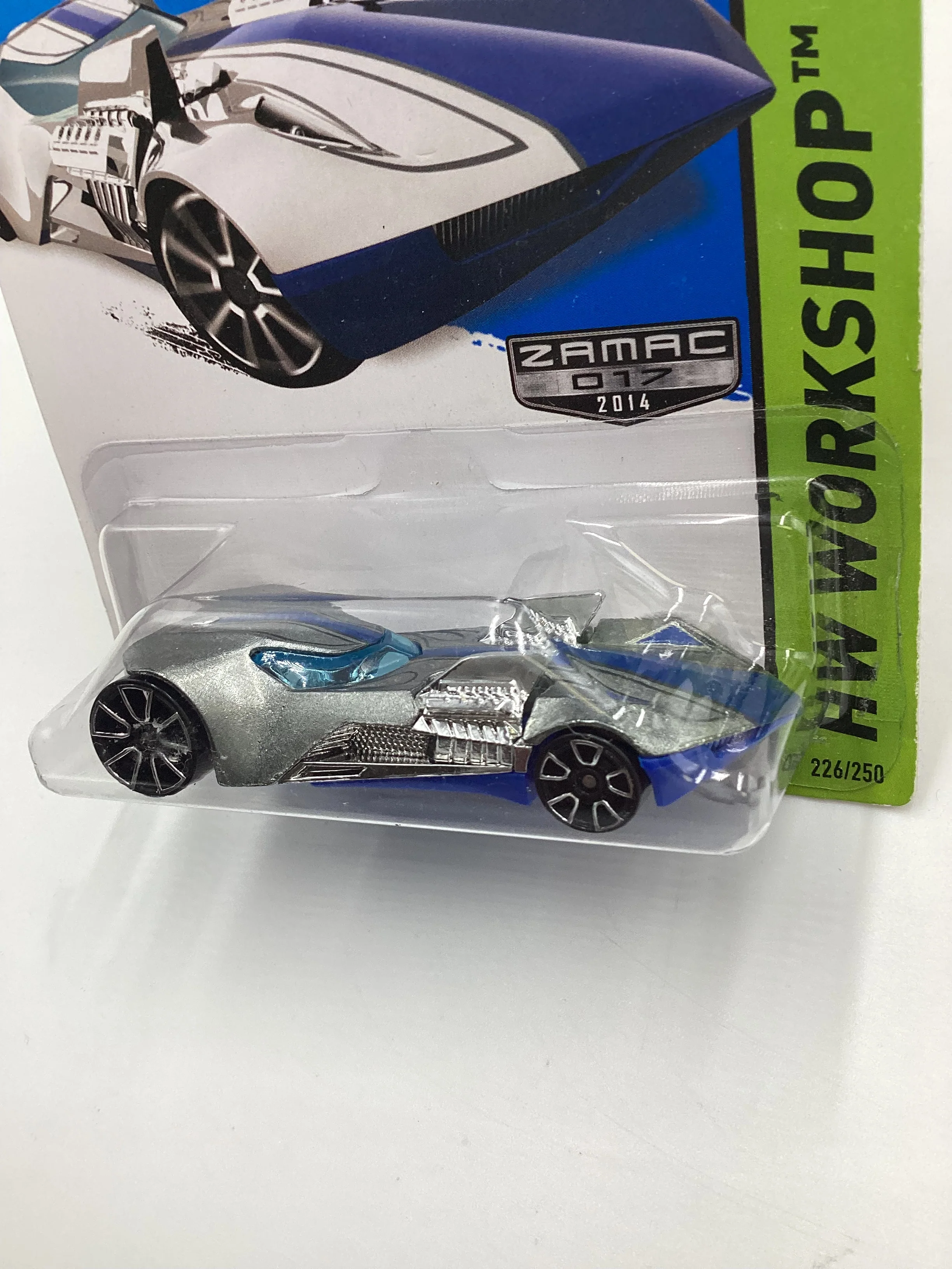 2014 Hot Wheels Walmart Exclusive Zamac 017 #226 Twin Mill III 143D - Image 4