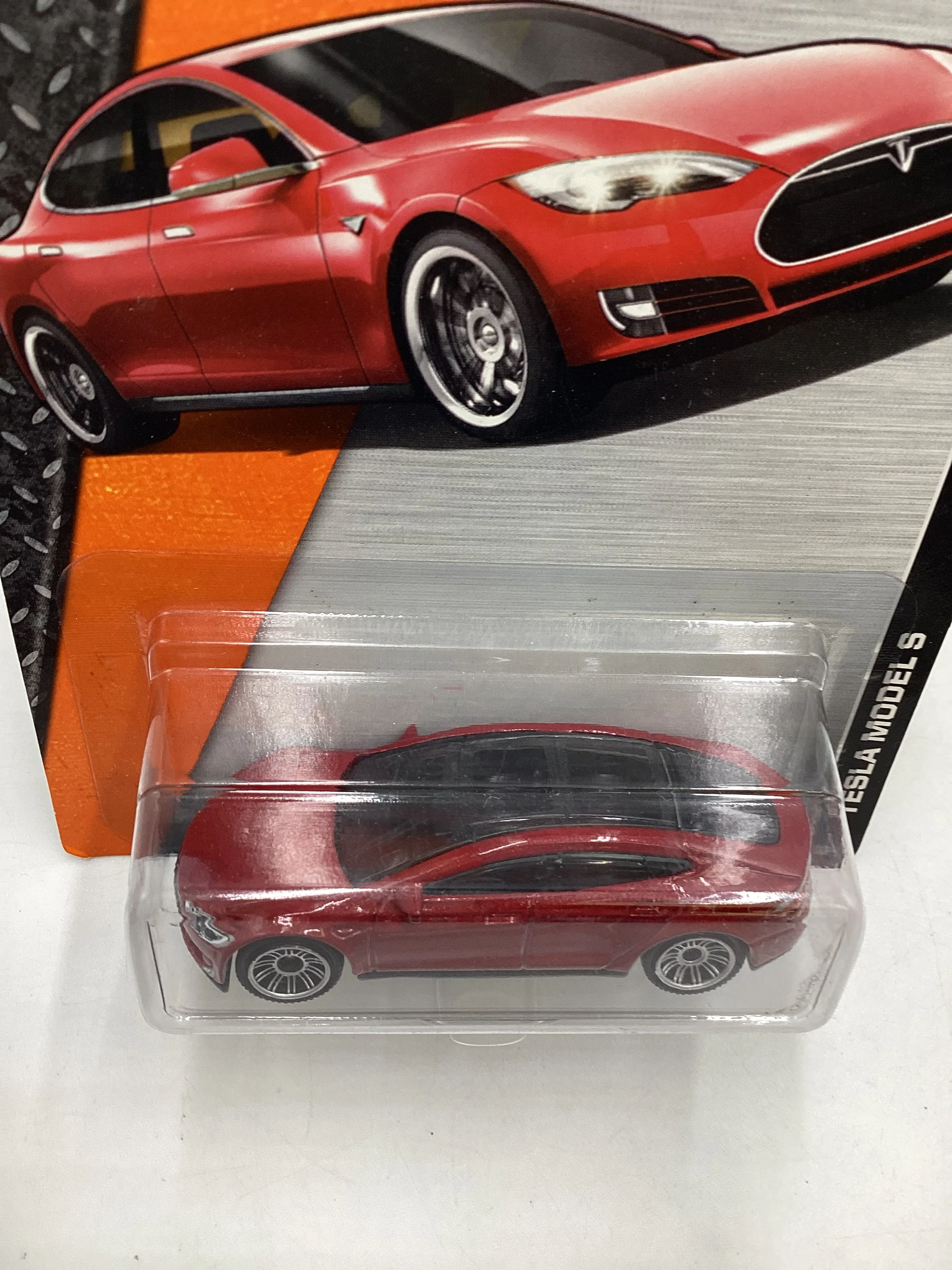 2014 Matchbox MBX Adventure City #7 Tesla Model S Red 49H - Image 6