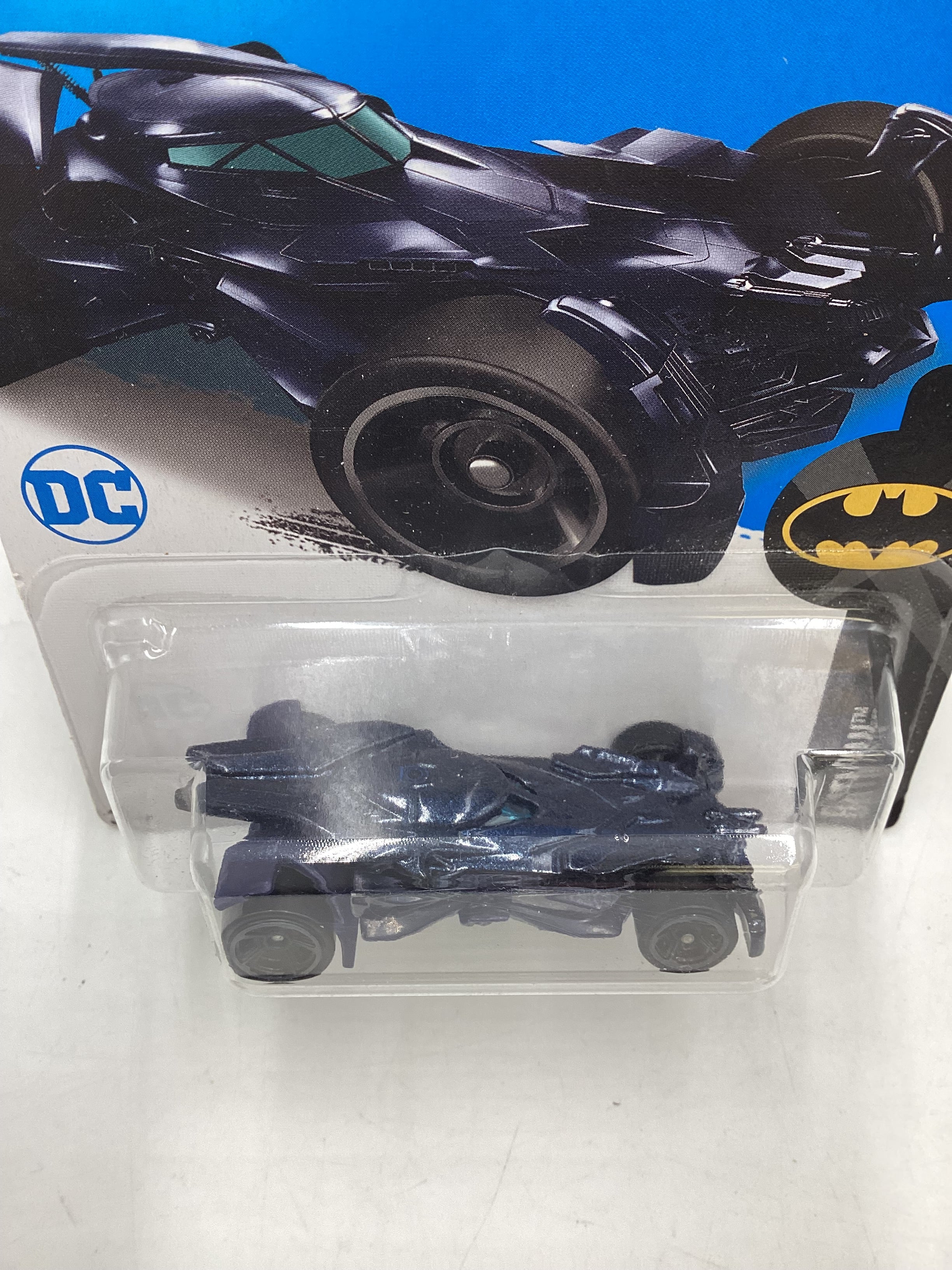 2015 Hot wheels #329 Batmobile 113H - Image 6