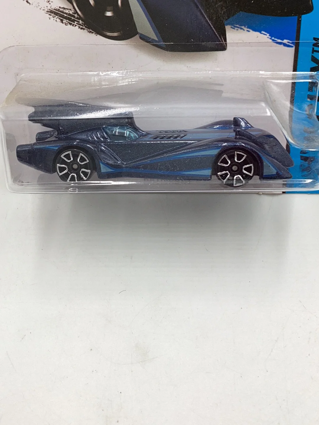 2015 Hot wheels #63 Batmobile 119H - Image 2