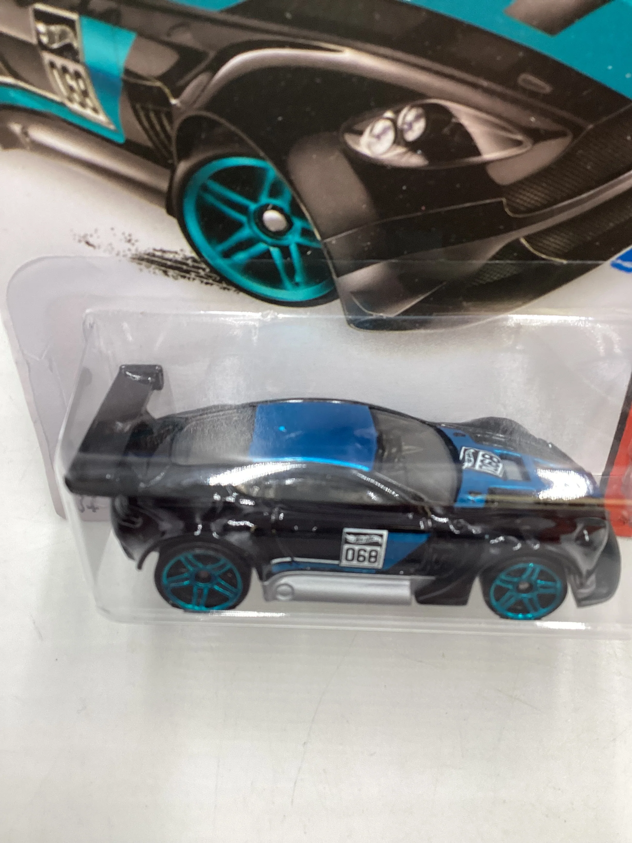 2015 Hot Wheels HW Race #149 Aston Martin Vantage GT3 Black 108E - Image 6