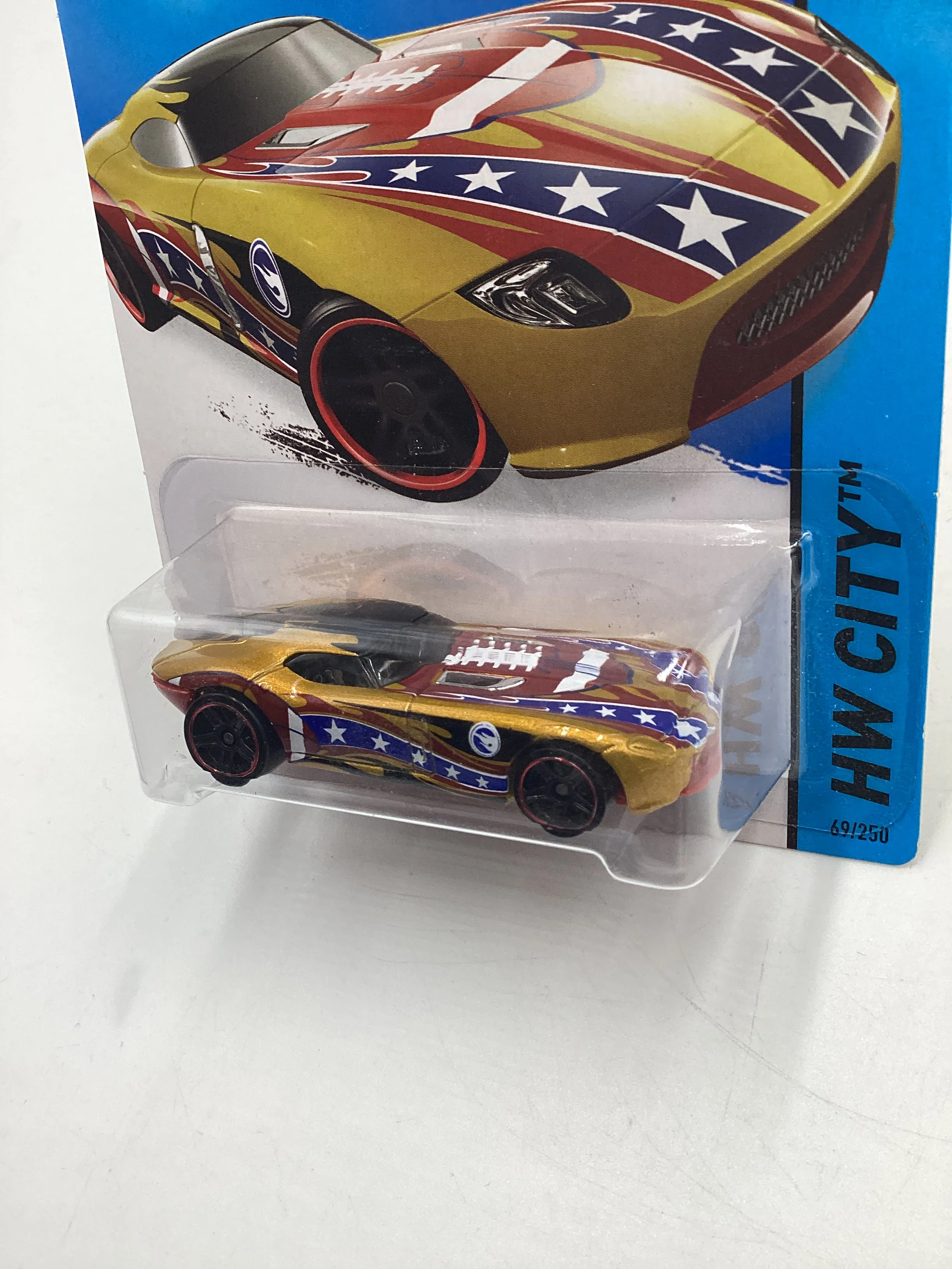 2015 Hot Wheels Treasure Hunt #69 Fast Felion Gold International Card 276C - Image 4