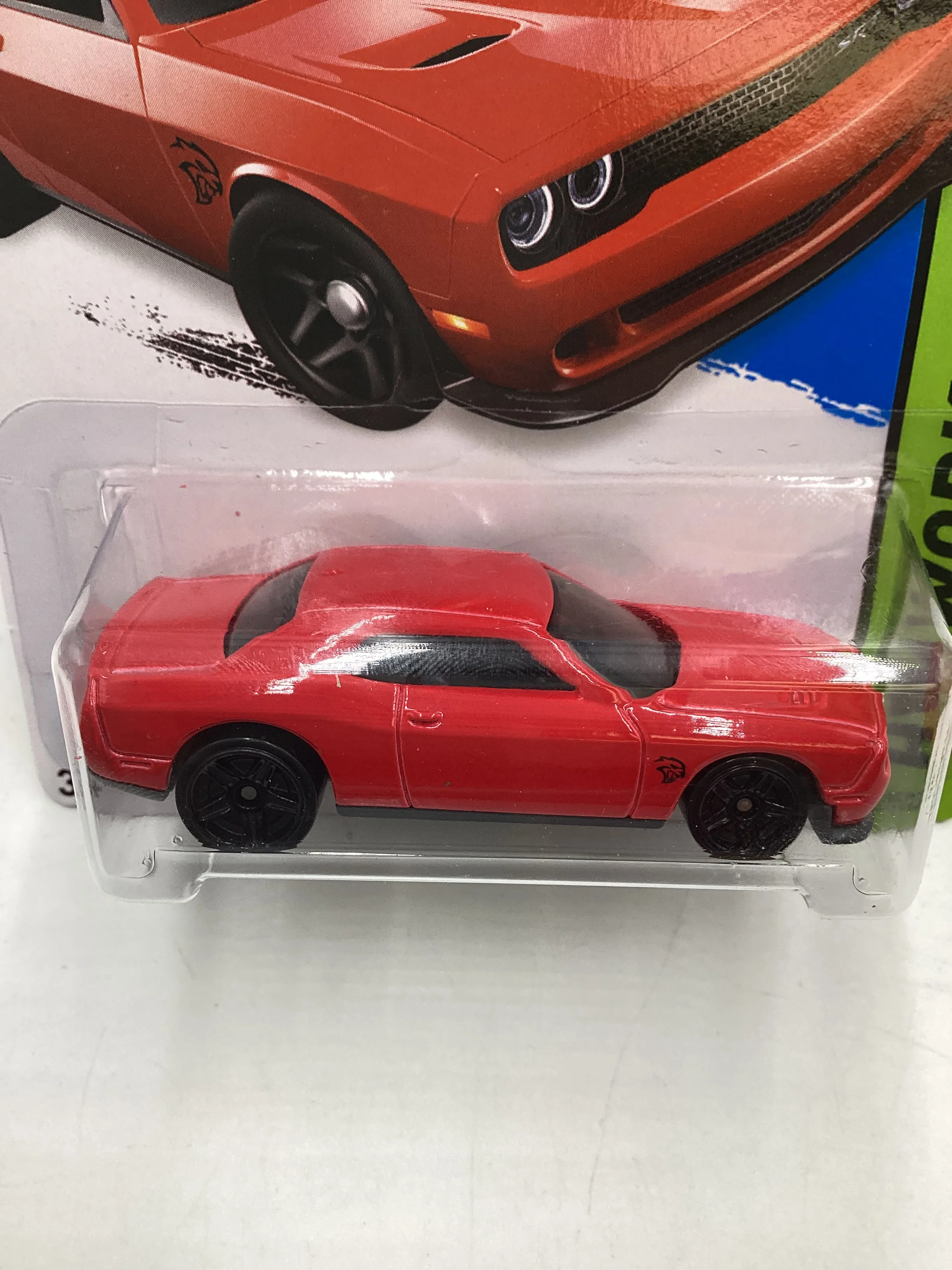 2015 Hot Wheels Workshop #235 15 Dodge Challenger SRT Hellcat Red 56B - Image 3