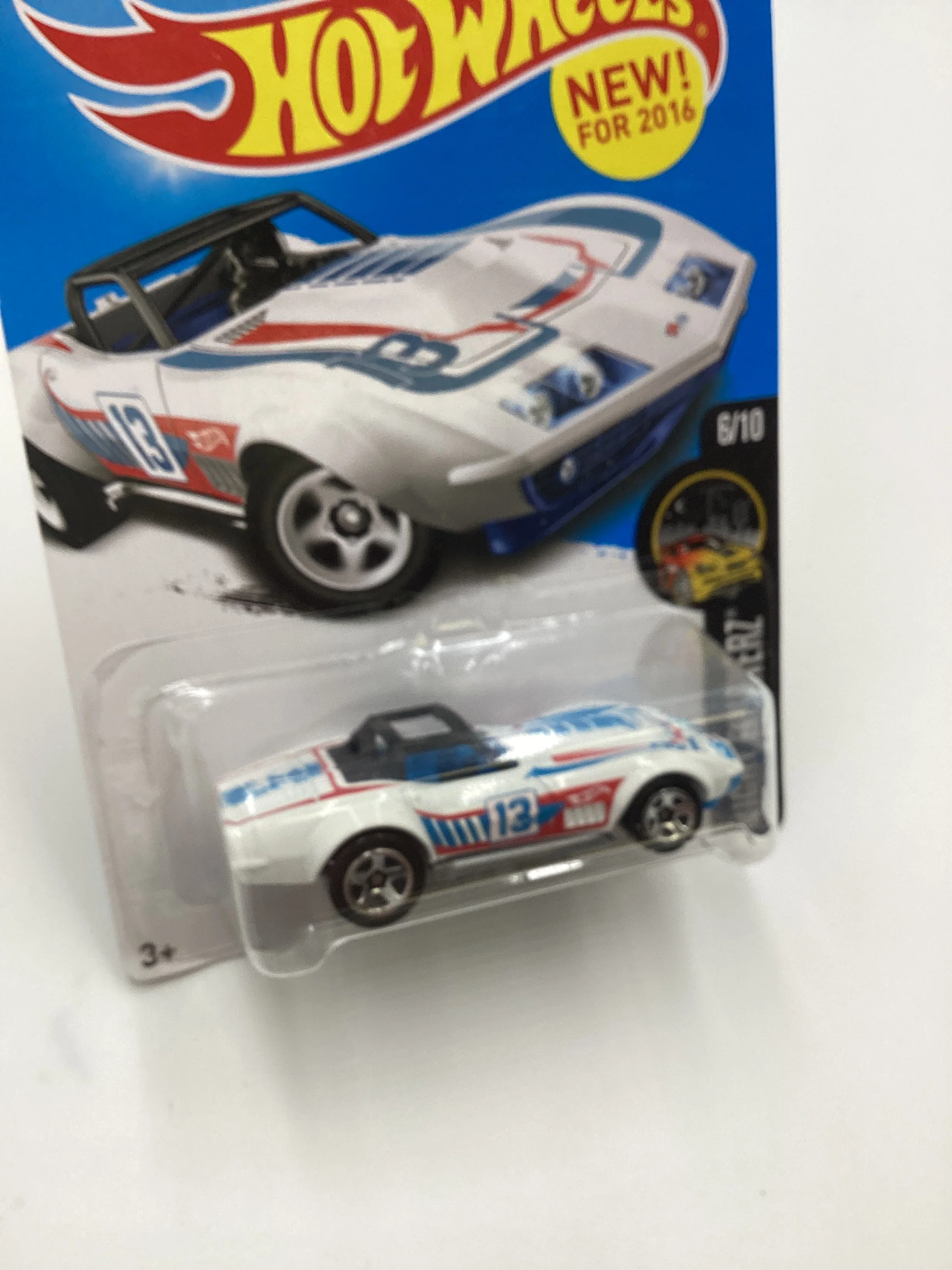 2016 Hot Wheels #86 69 Corvette Racer White 13H - Image 5
