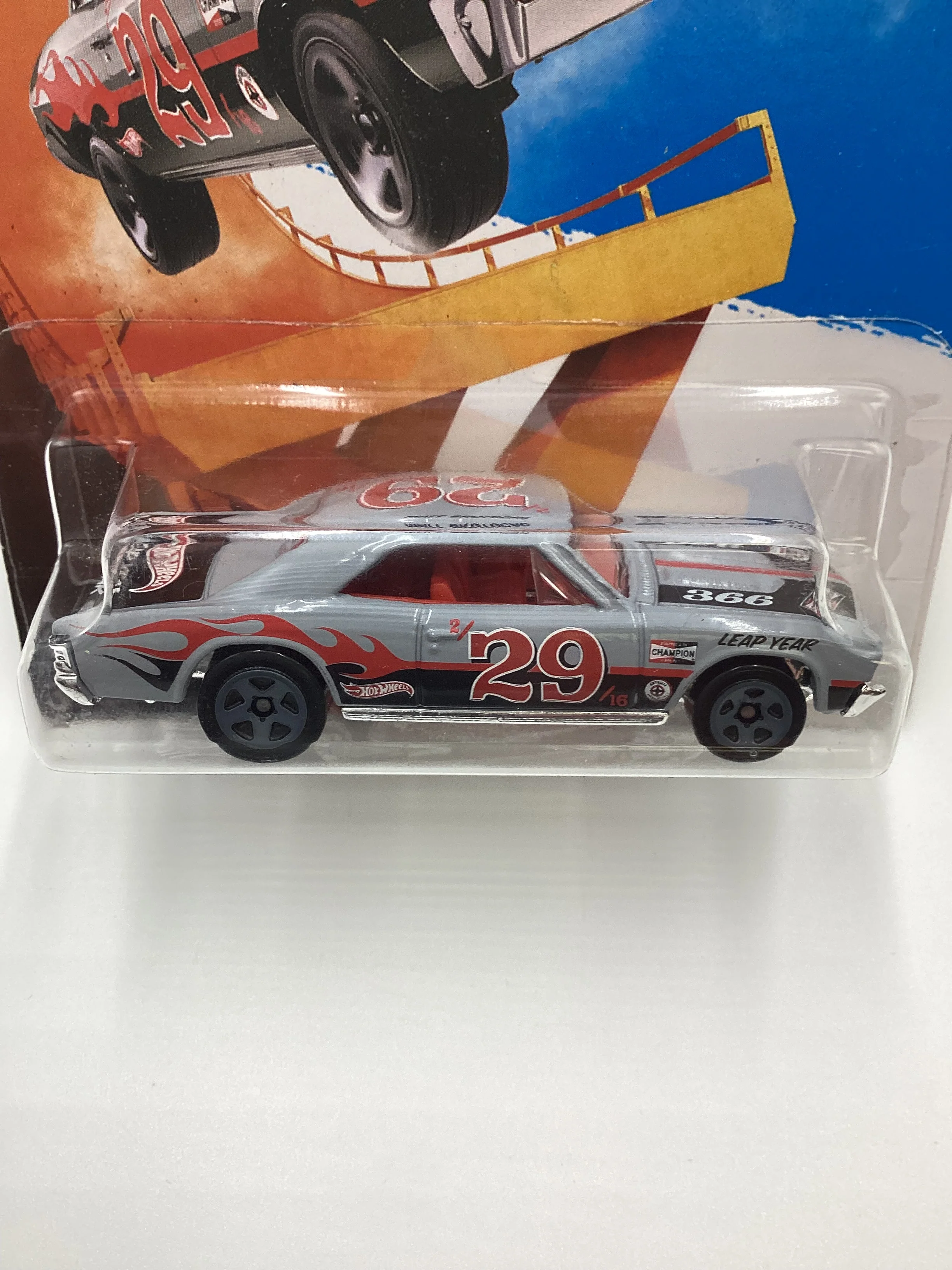 2016 Hot Wheels Leap Year Card #92 67 Chevelle SS 396 Primer Gray 6C - Image 3