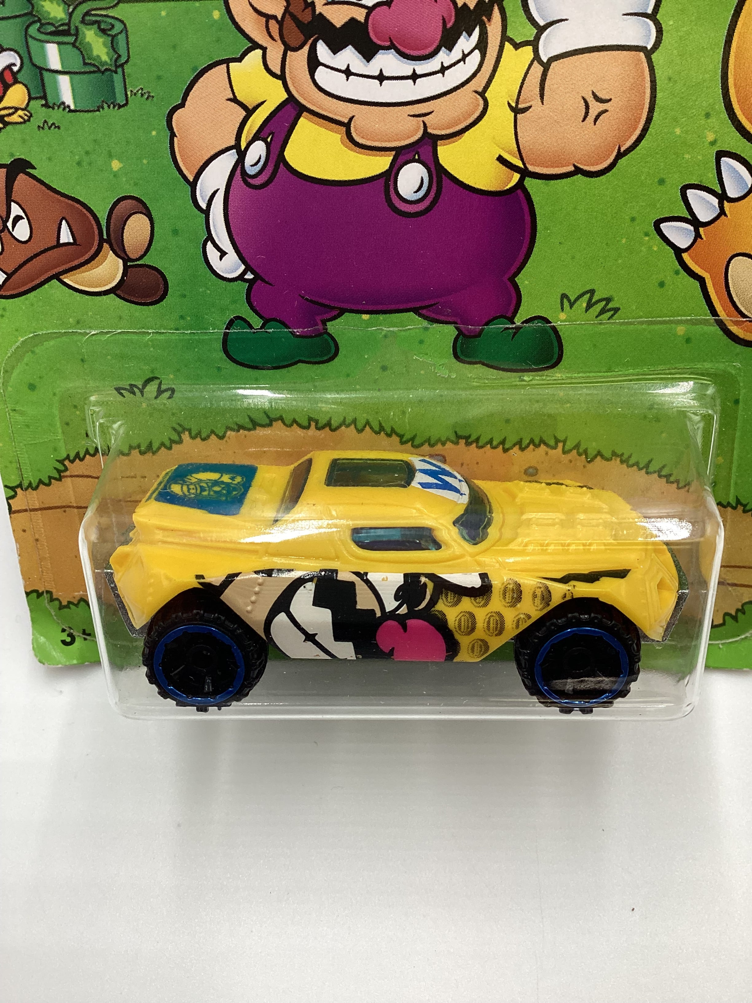 2016 Hot Wheels Super Mario #3 RD-08 Yellow Wario 157A - Image 3