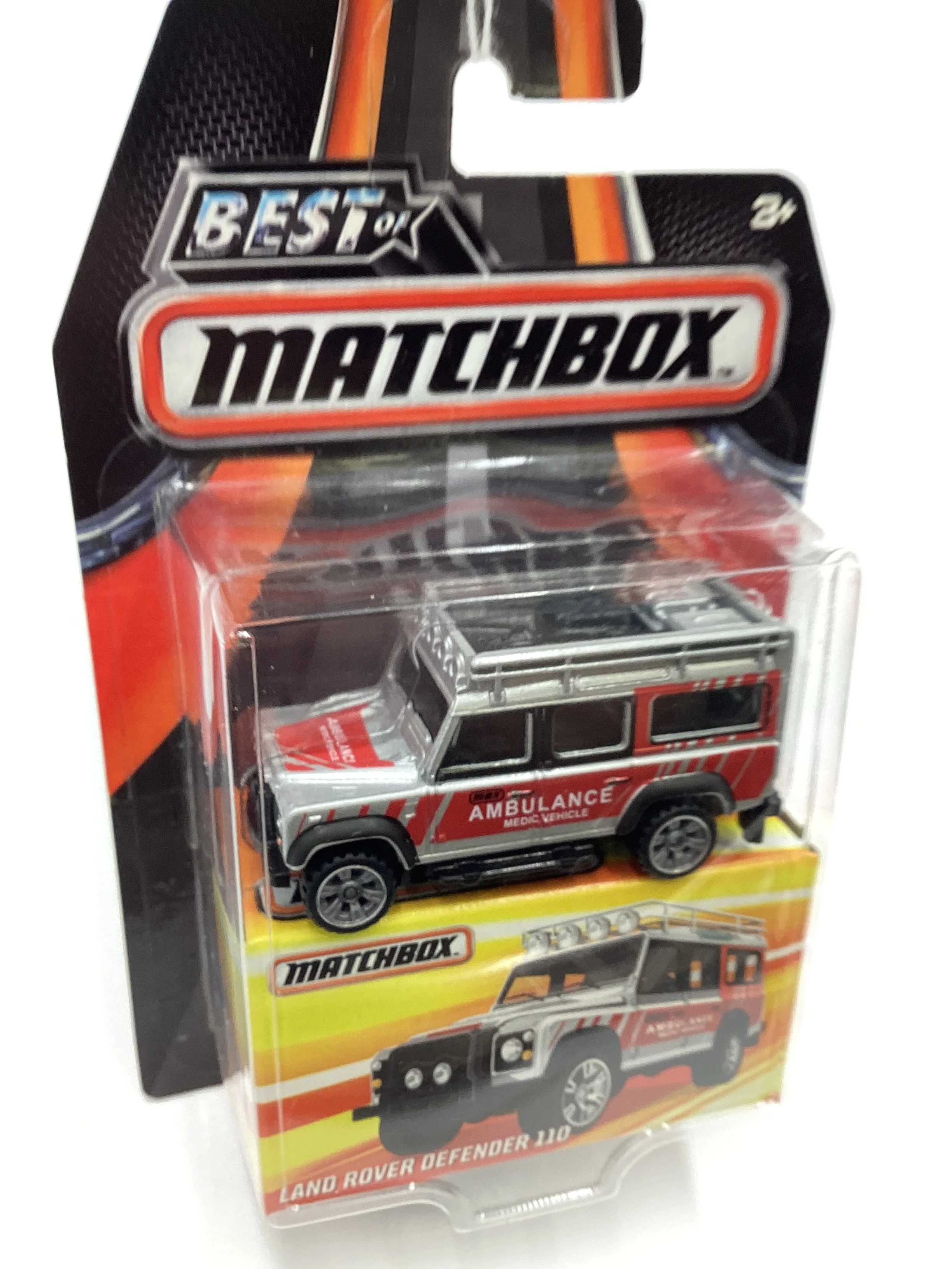 2016 Matchbox Best of Matchbox Land Rover Defender 110 Ambulance 172C - Image 5