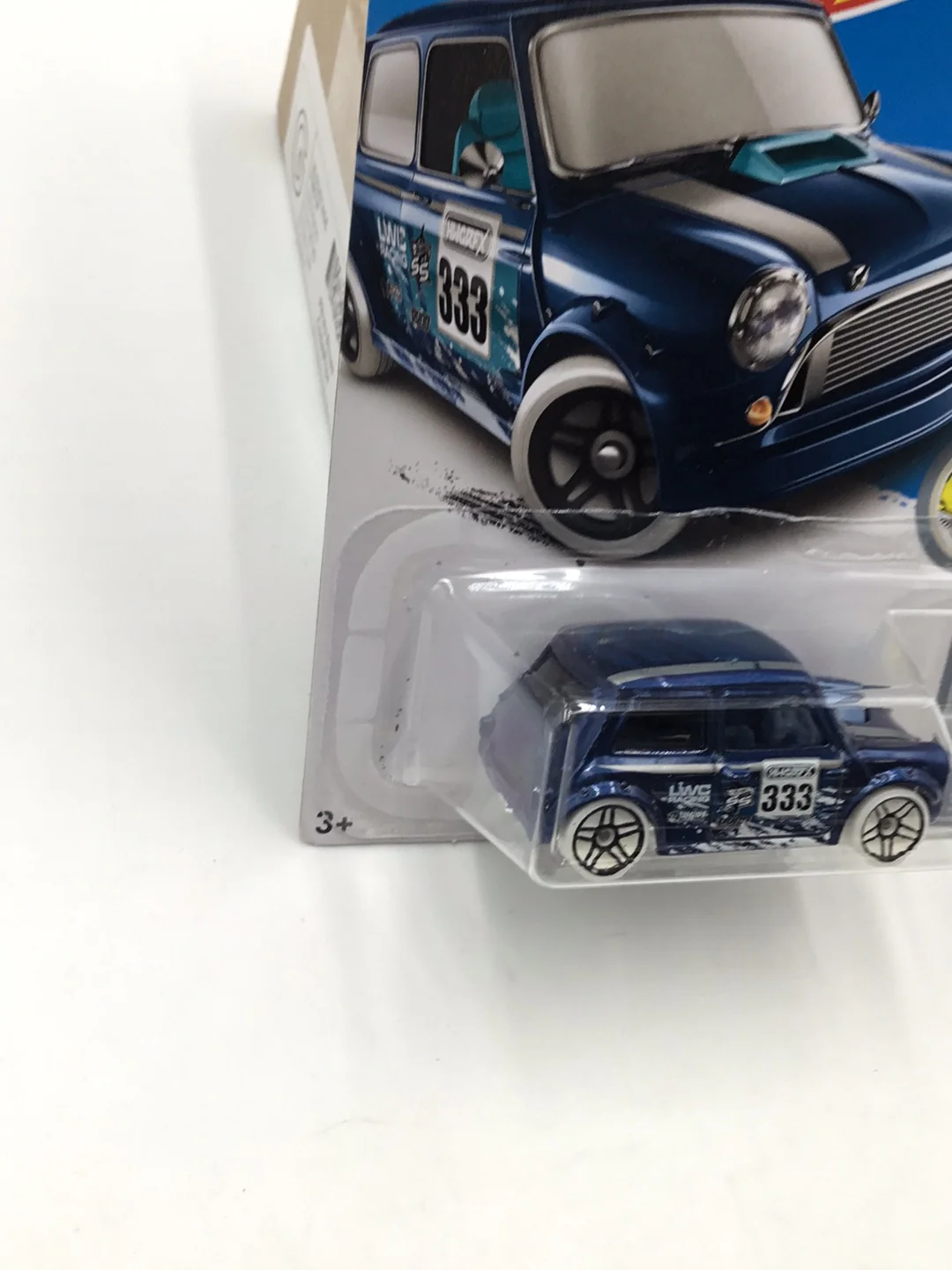 2017 hot wheels #137 Morris Mini NN3 - Image 3