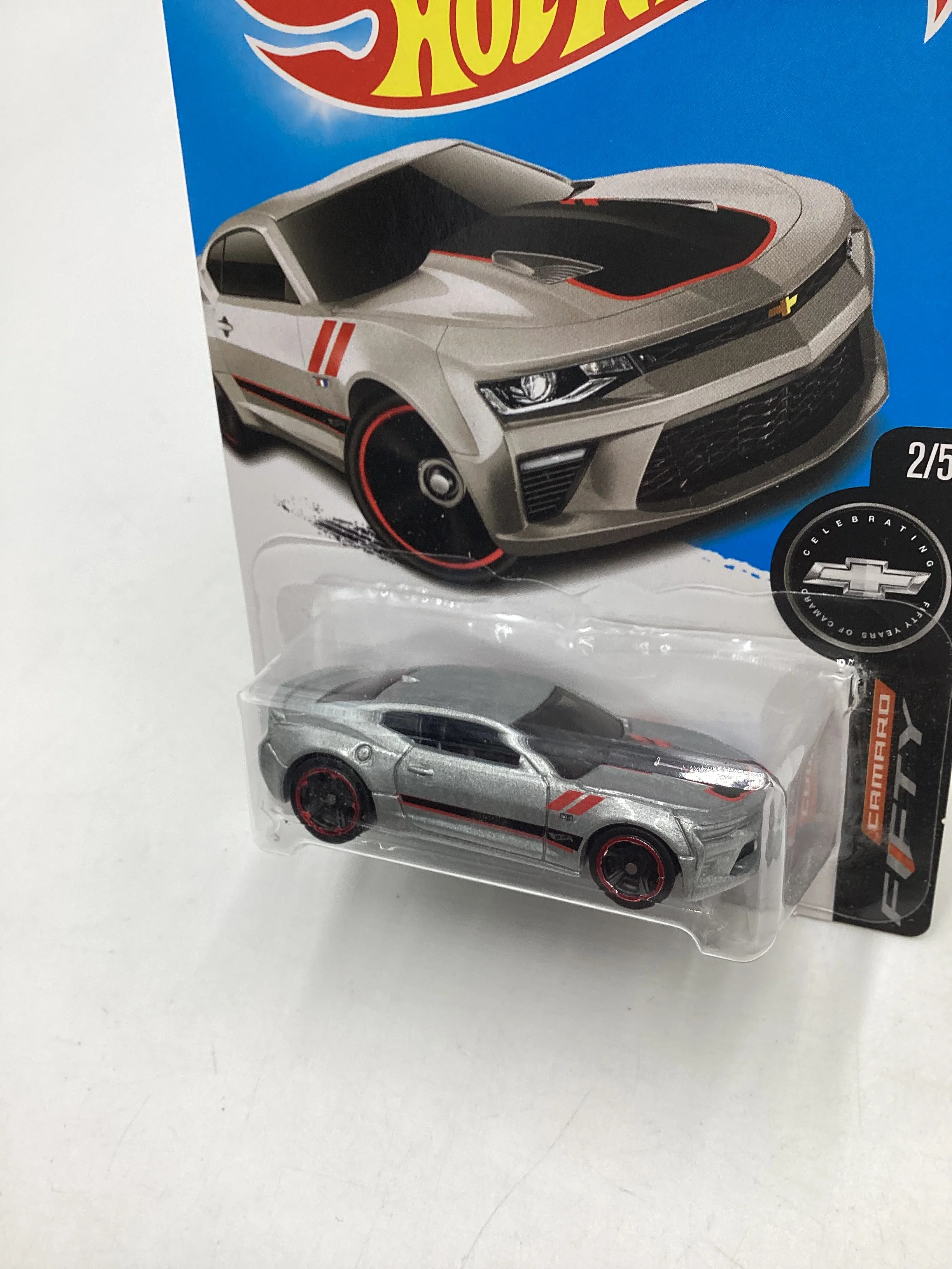 2017 Hot wheels #155 Silver 16 Camaro SS 4B - Image 4