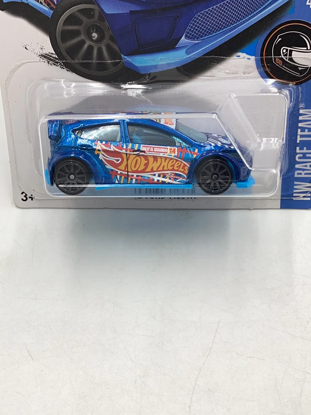 2017 Hot Wheels #210 12 Ford Fiesta 32E - Image 3